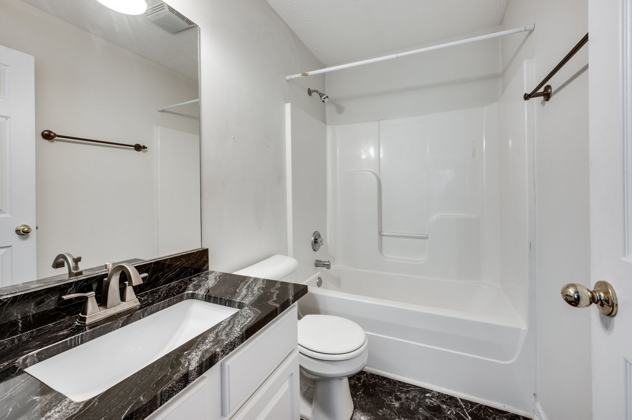 209 Shadow Glen Dr