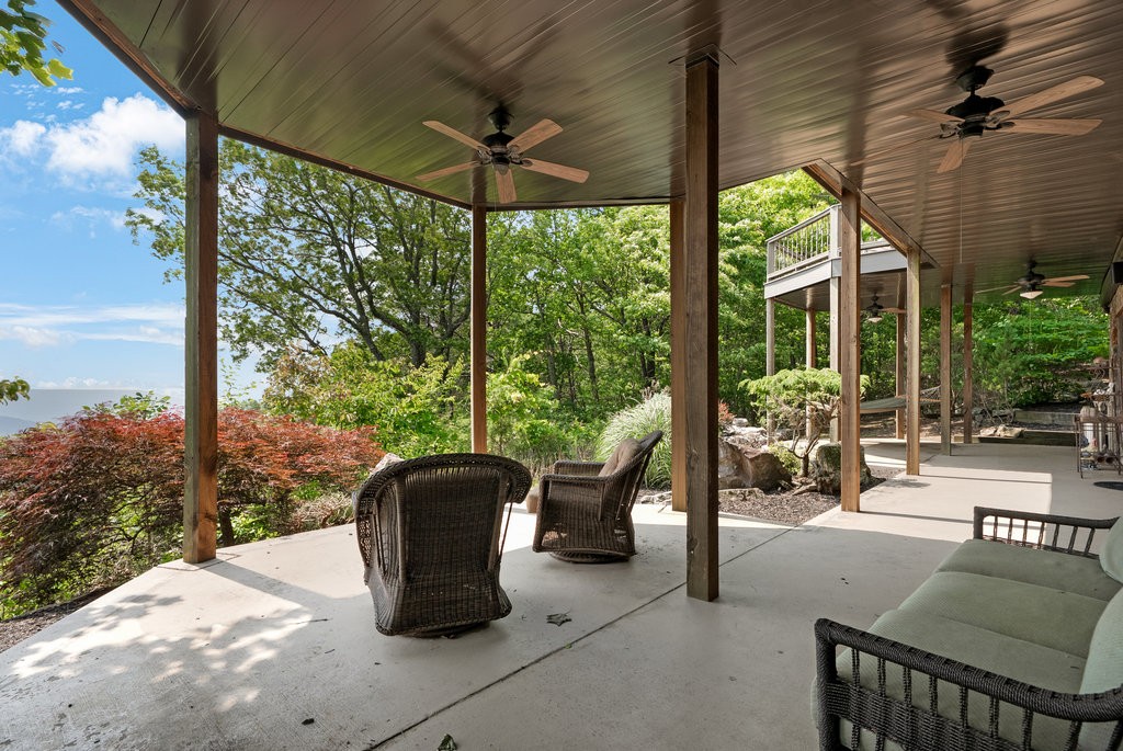 1900 Timberwood Trce
