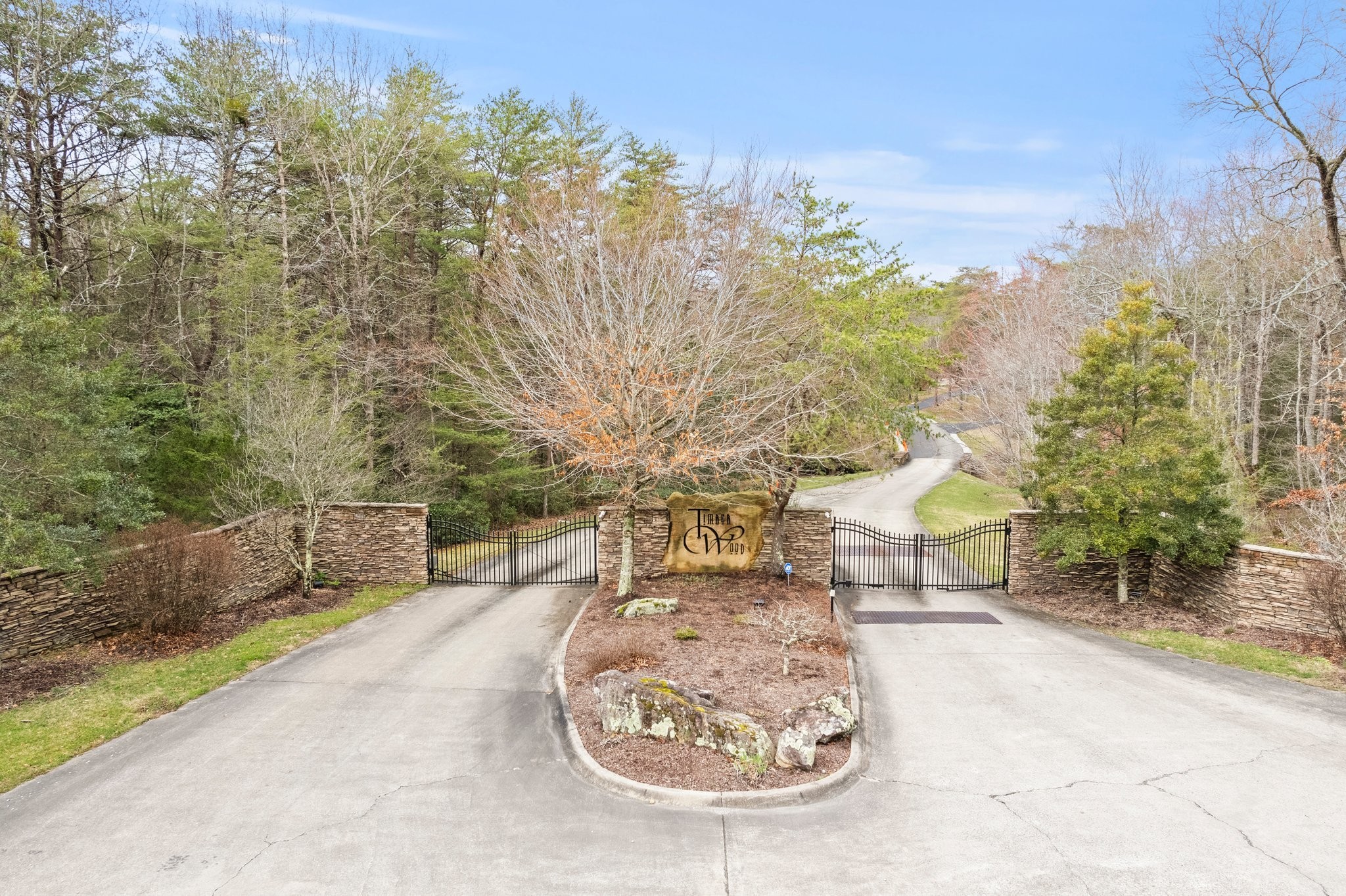 1900 Timberwood Trce