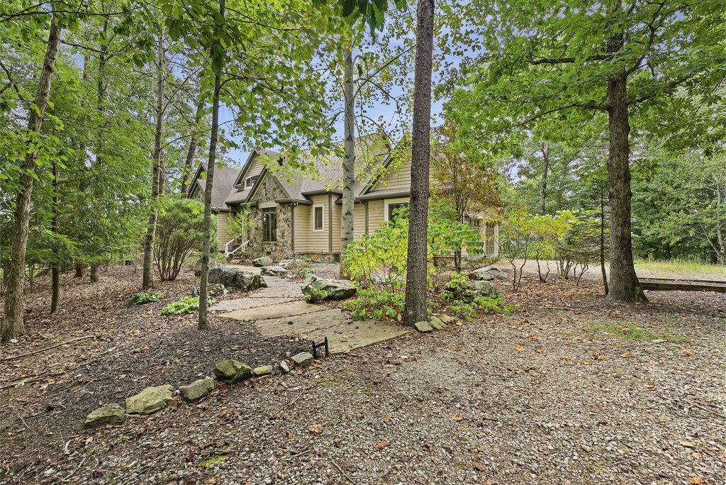 1900 Timberwood Trce