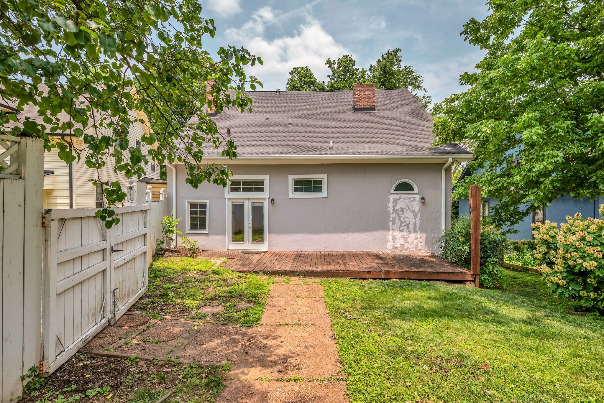 825 Acklen Ave
