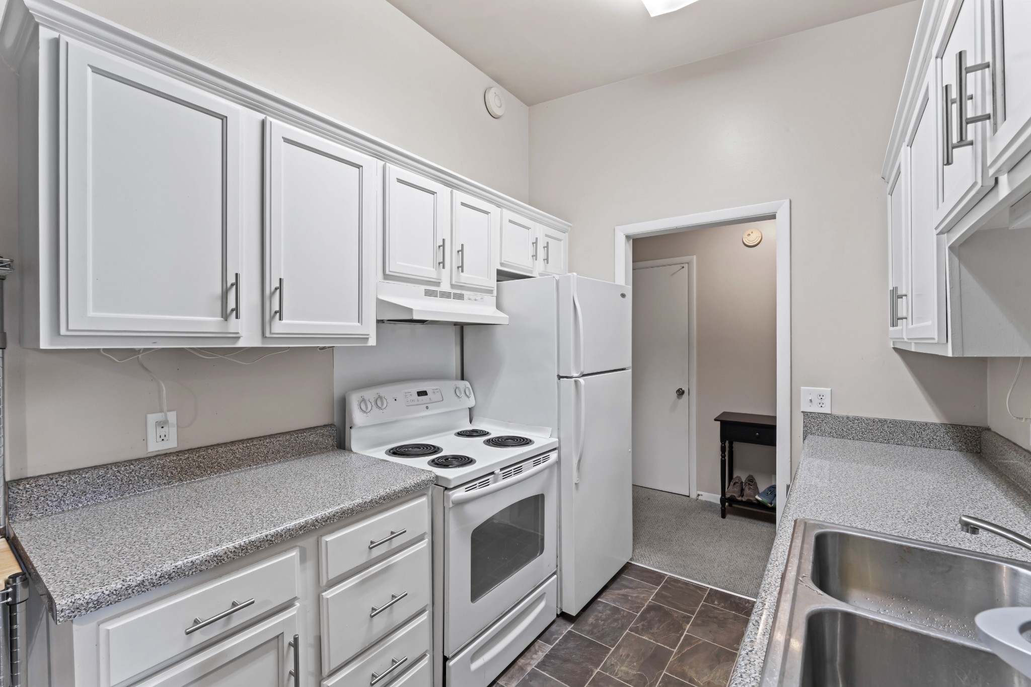 4425 Westlawn Dr Unit: C306