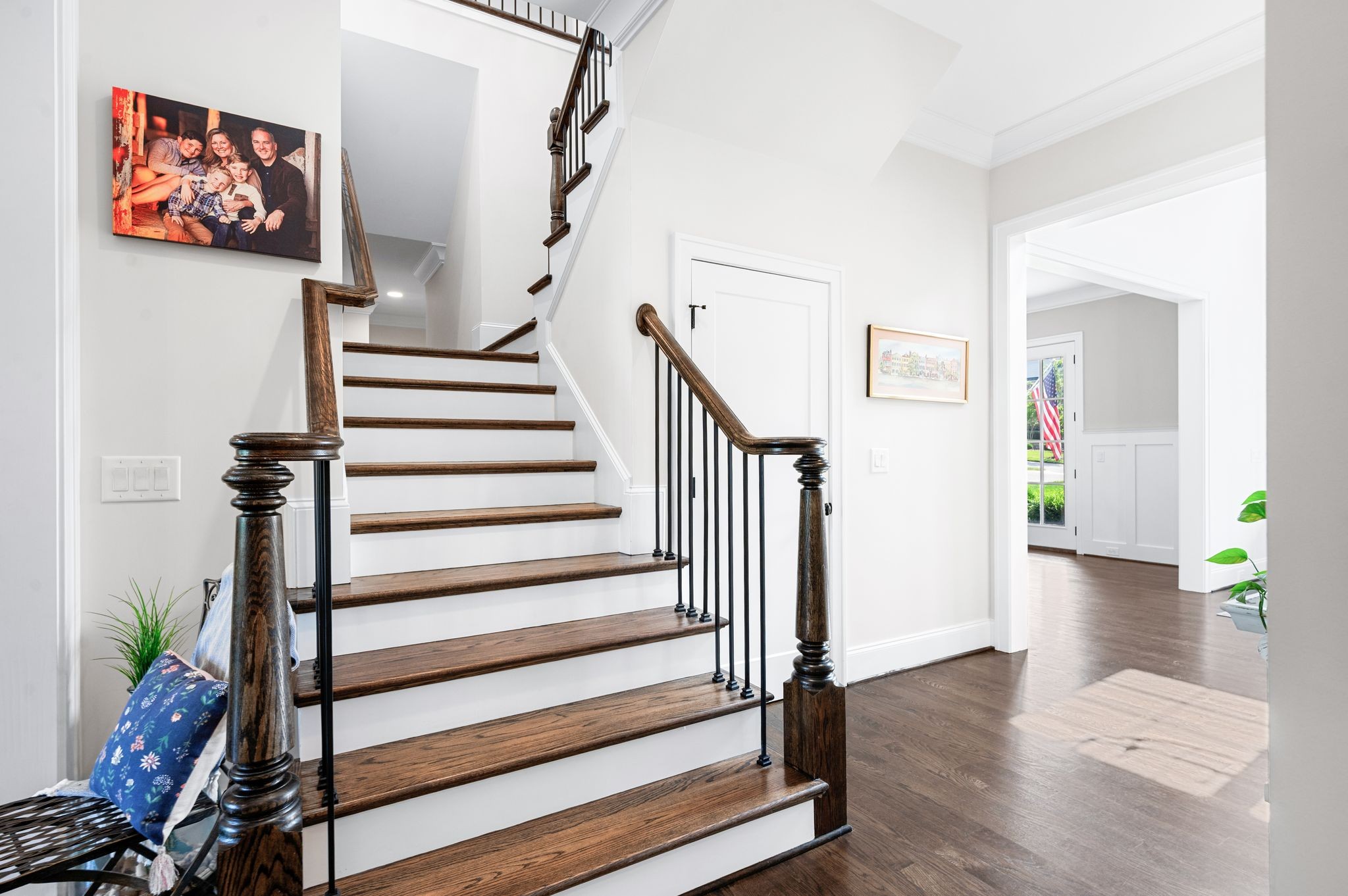 1542 Amesbury Ln