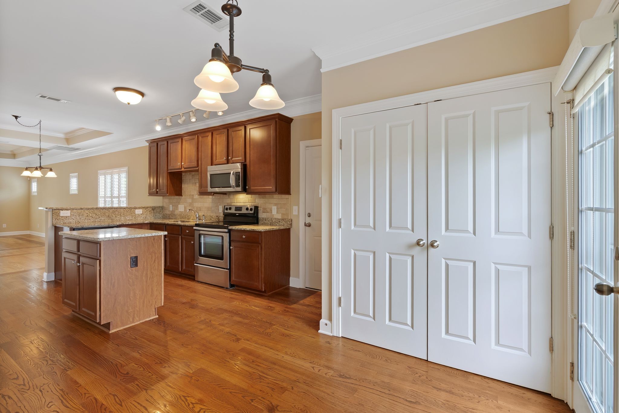 8433 Danbrook Dr