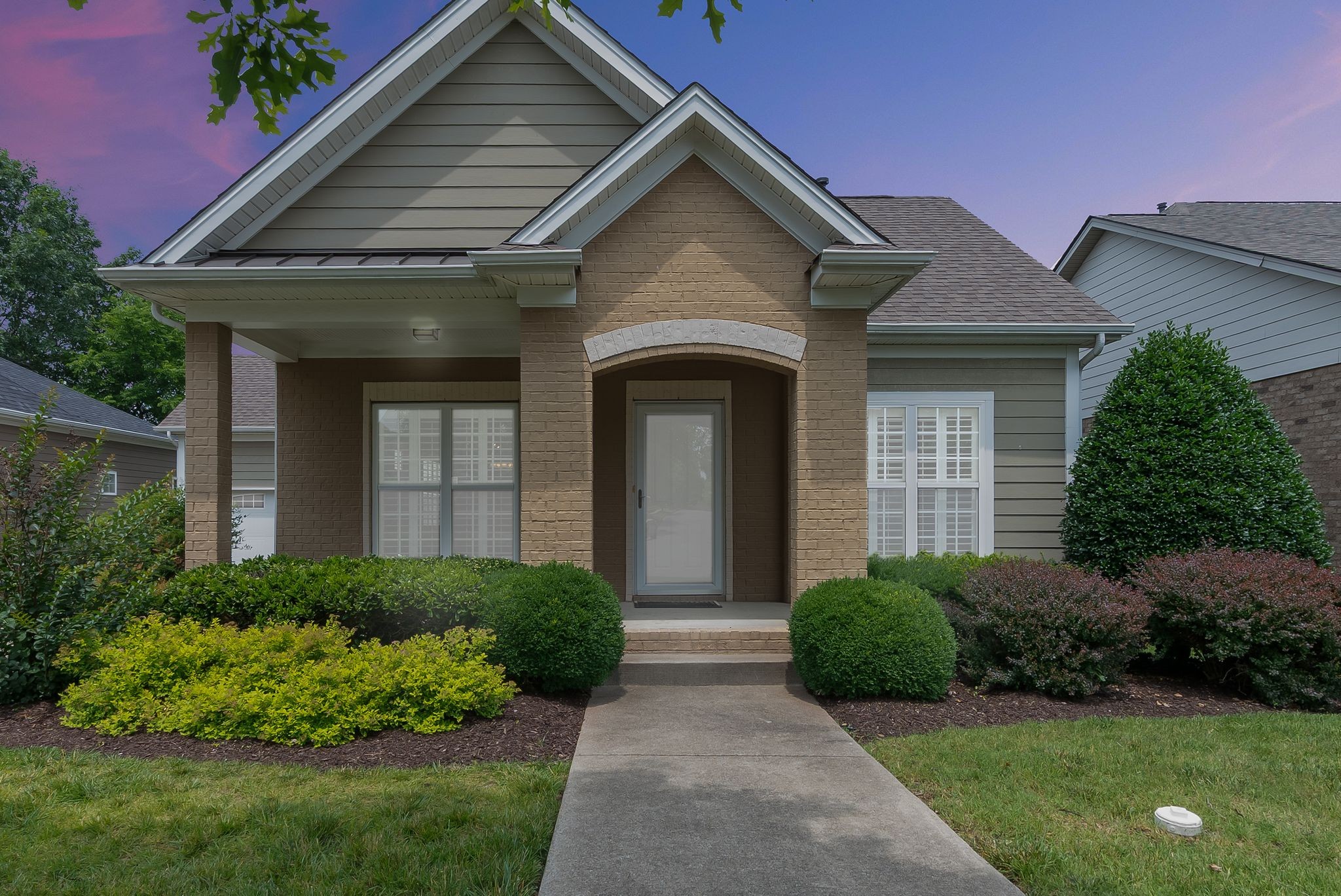 8433 Danbrook Dr