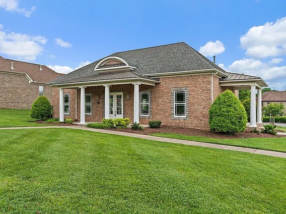 147 N Shadowhaven Way