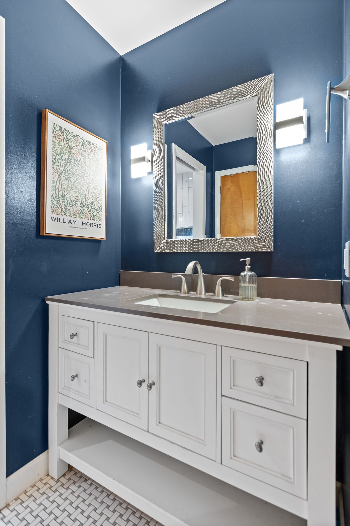 310 Forrest Valley Dr