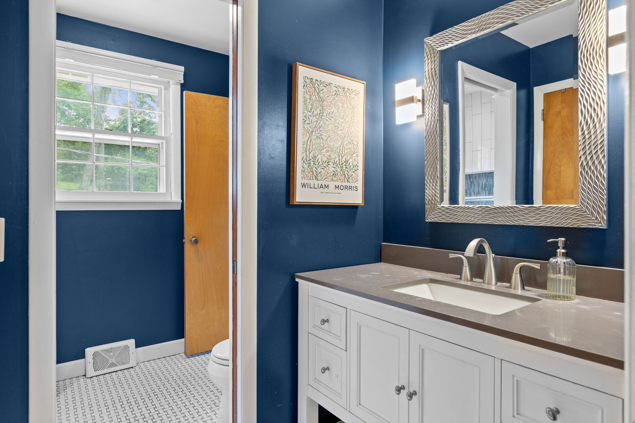 310 Forrest Valley Dr