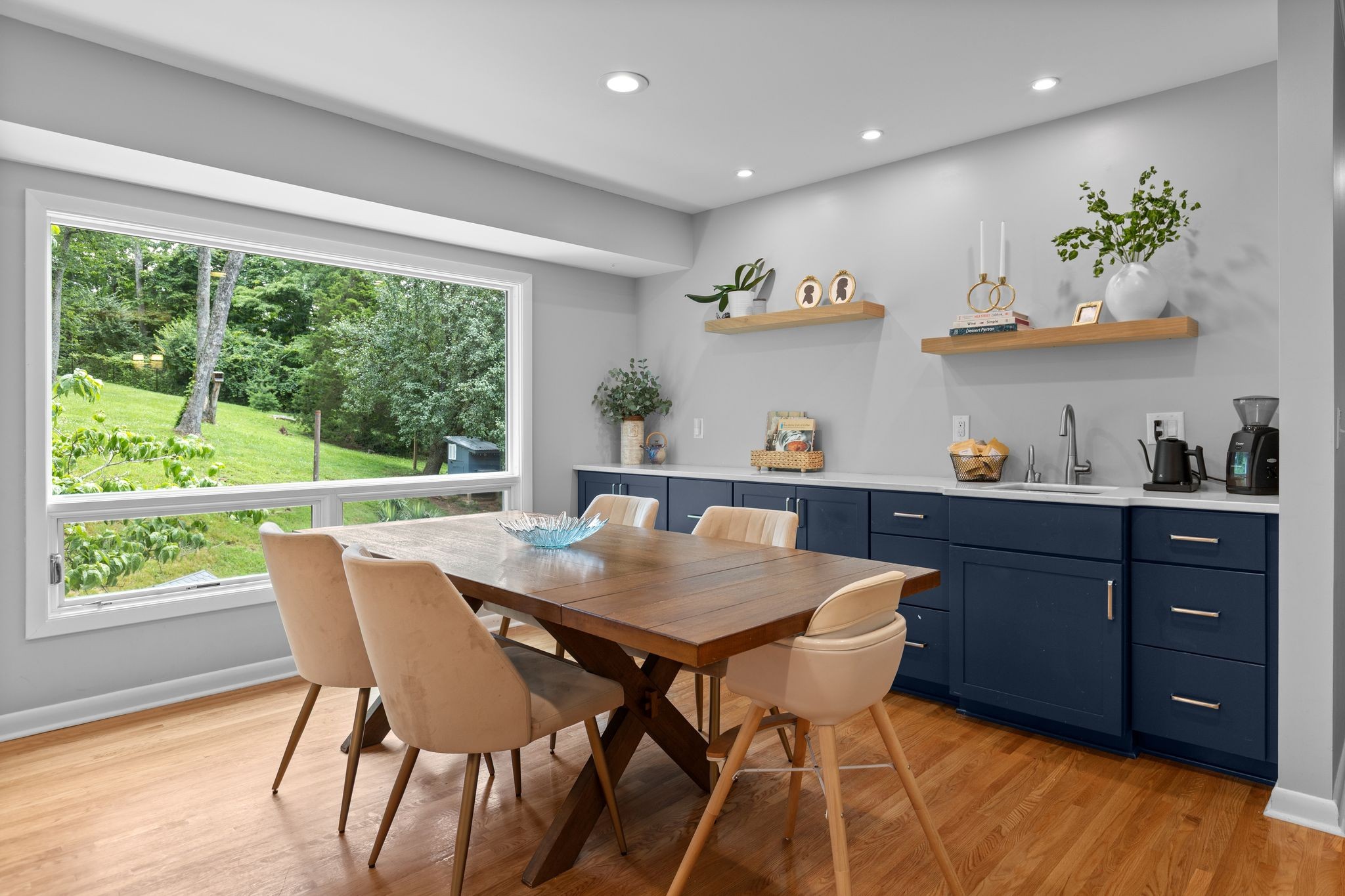 310 Forrest Valley Dr