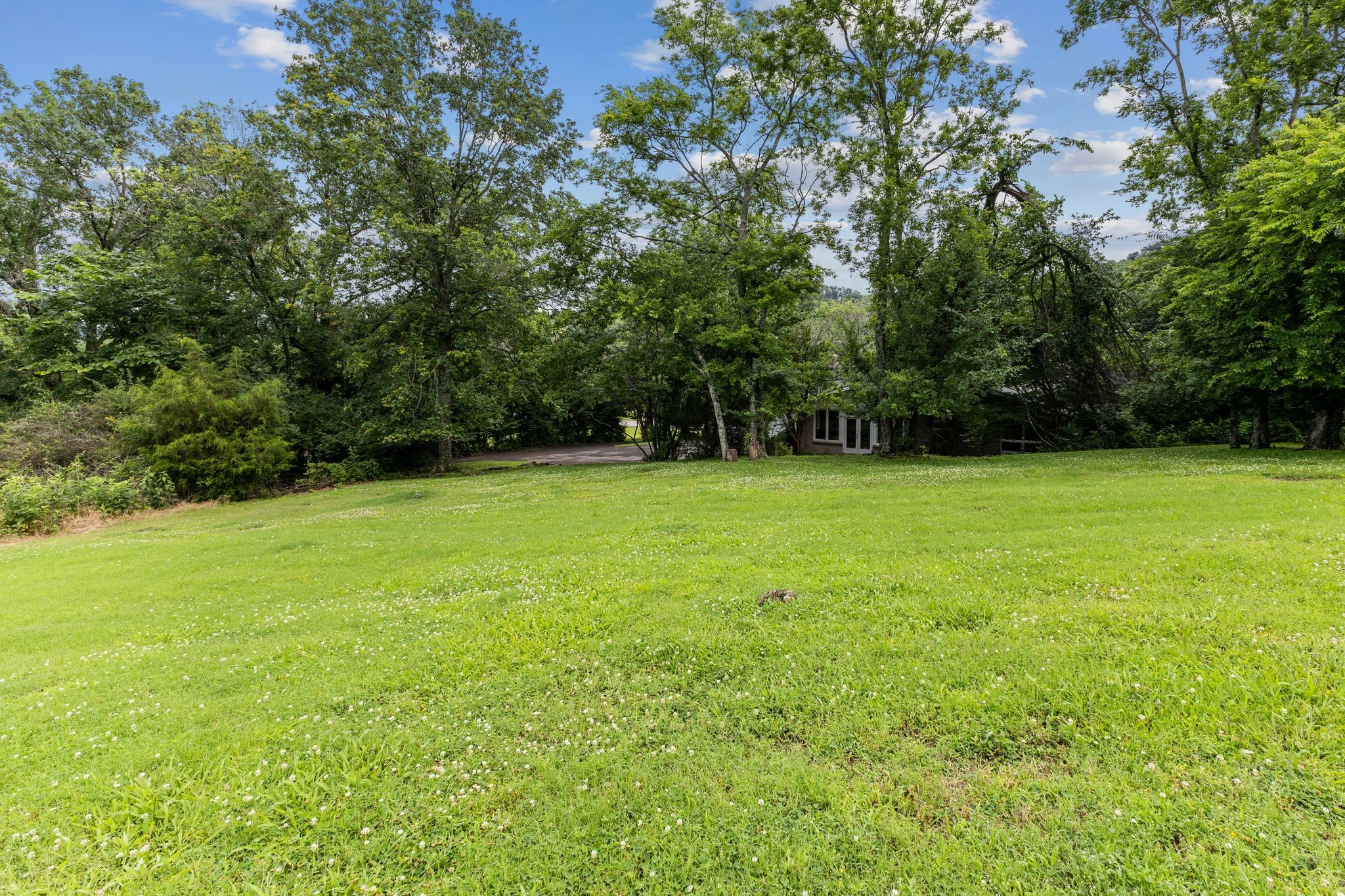 824 Forest Hills Dr