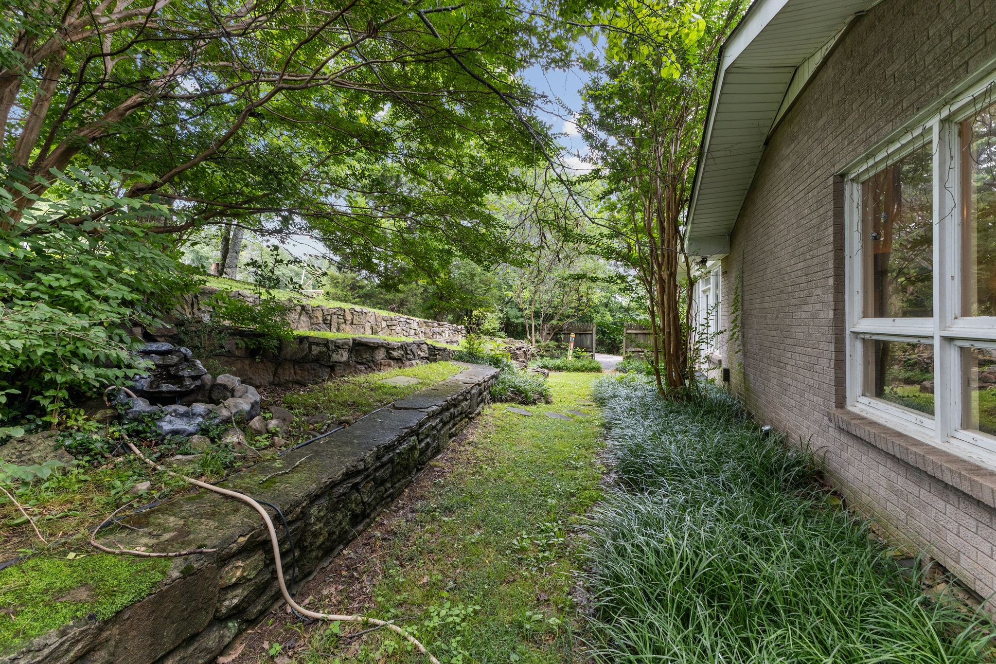 824 Forest Hills Dr
