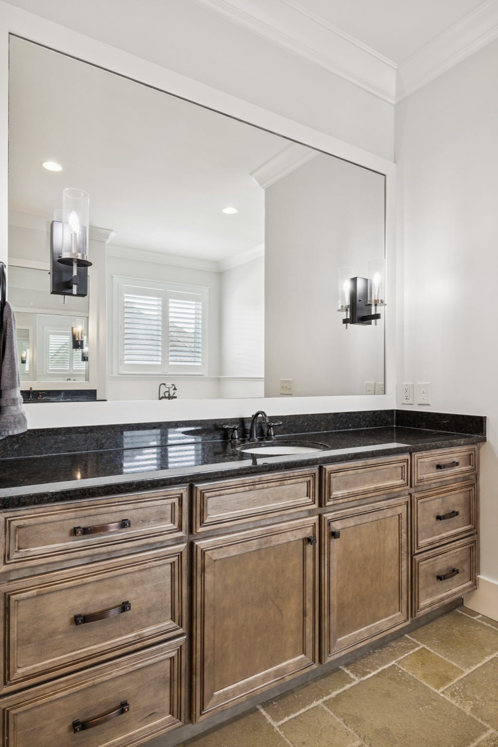 1738 Fontanella Dr