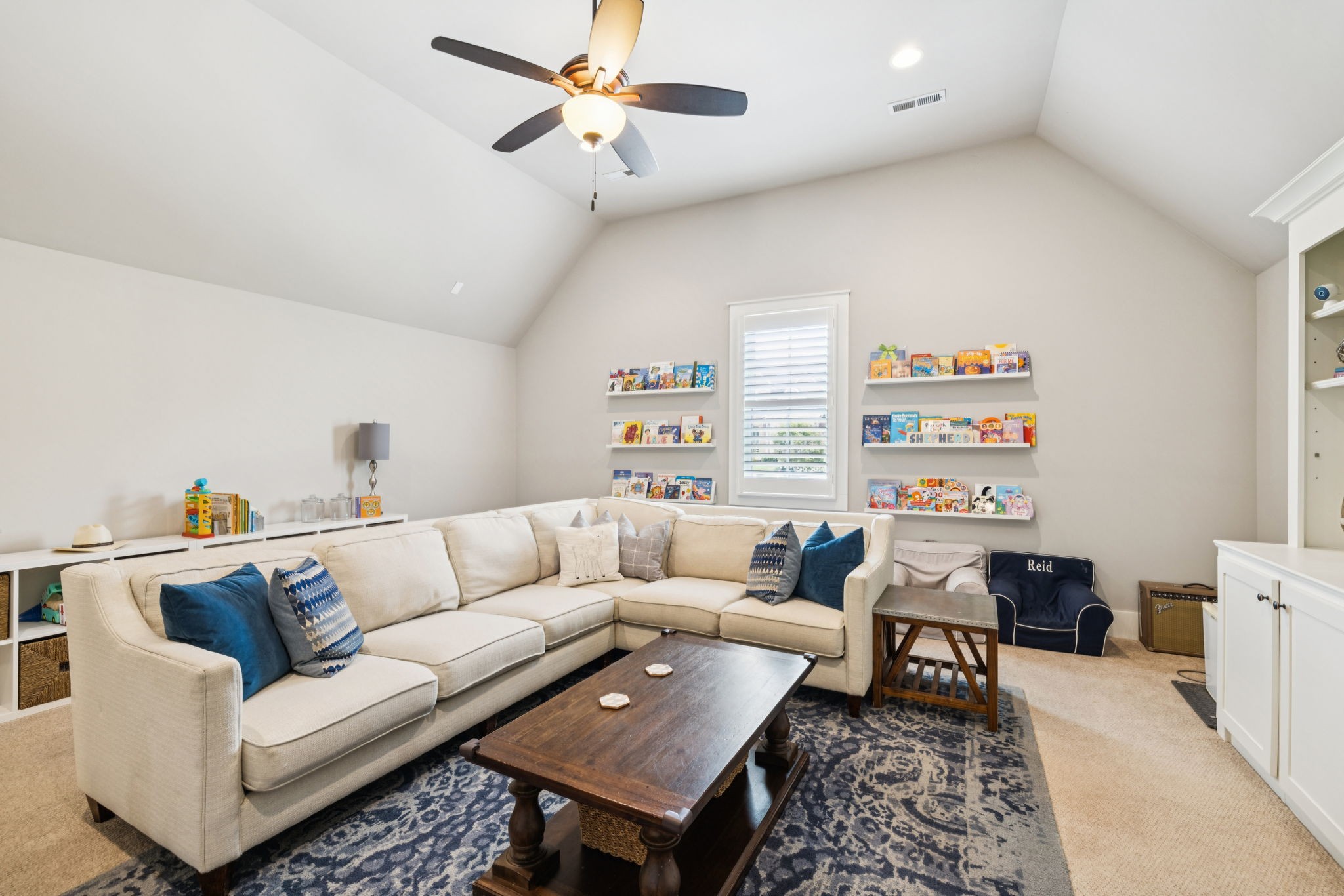 1738 Fontanella Dr