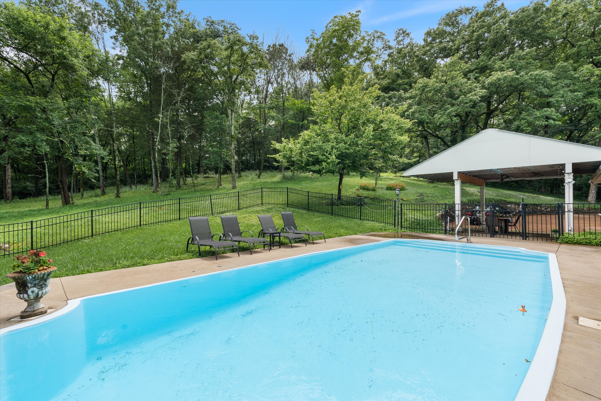 2223 Henpeck Ln
