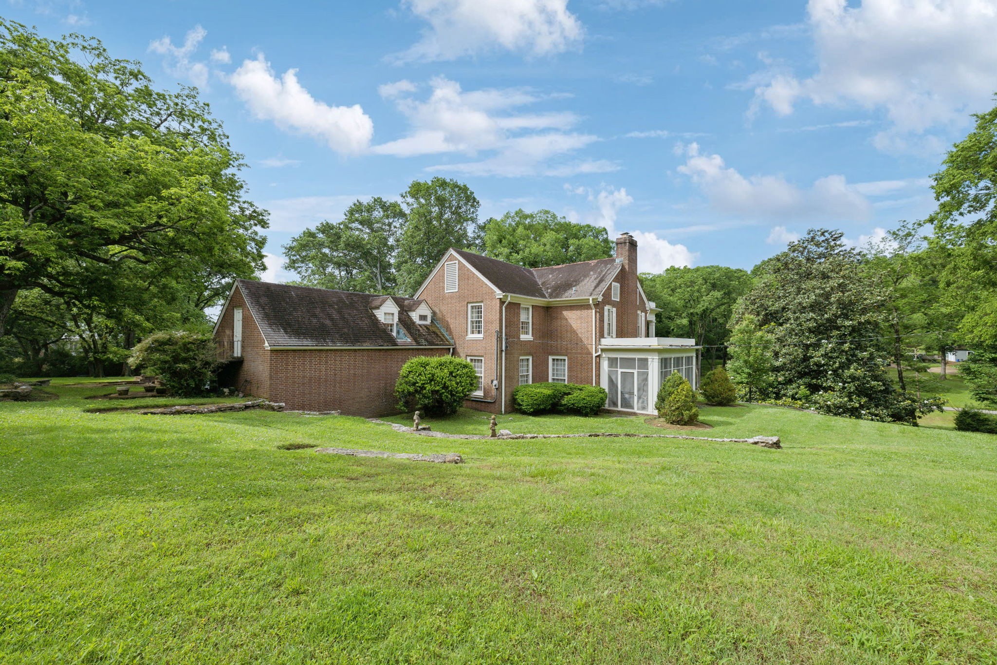 820 Overton Ln