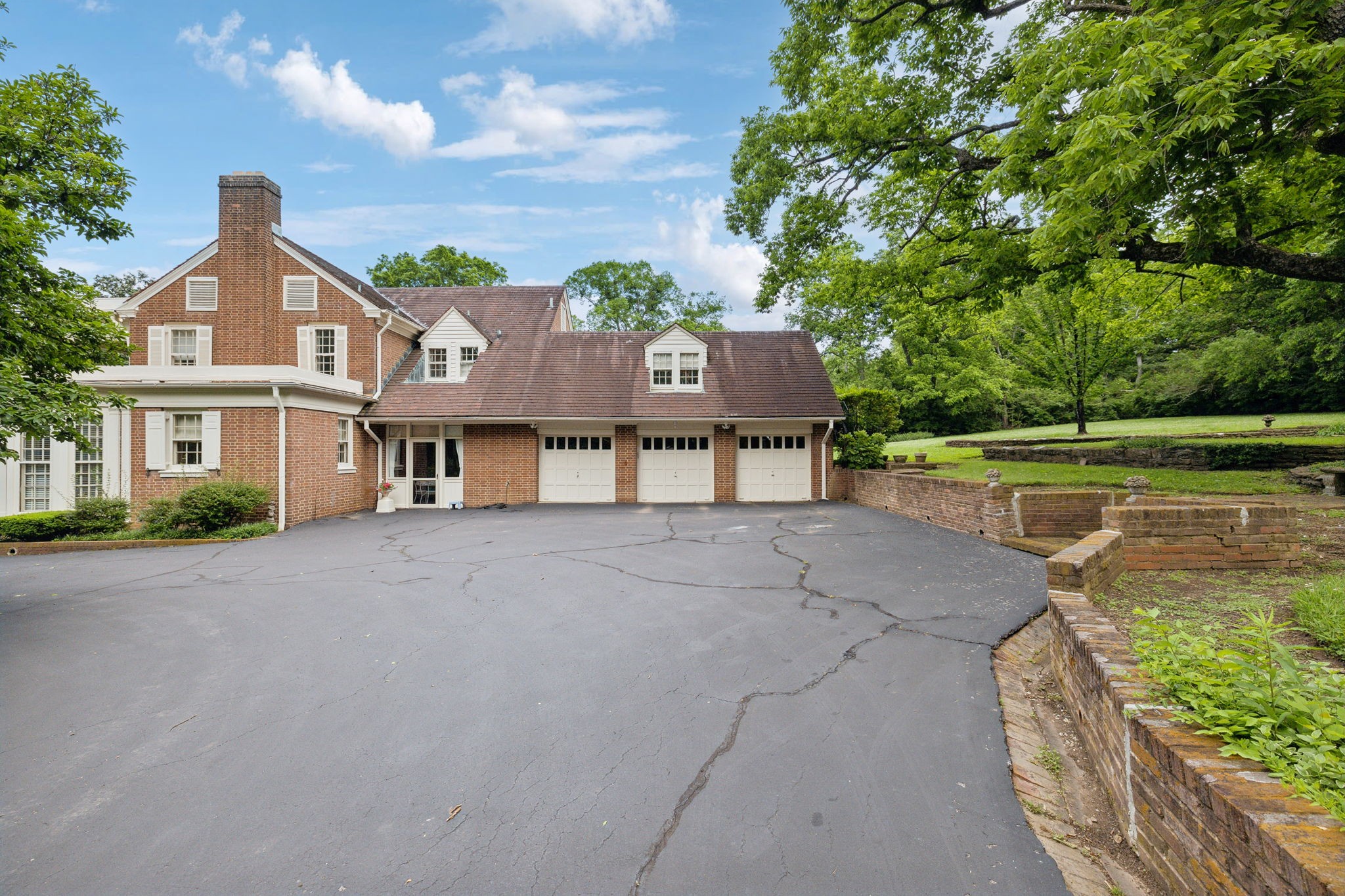 820 Overton Ln