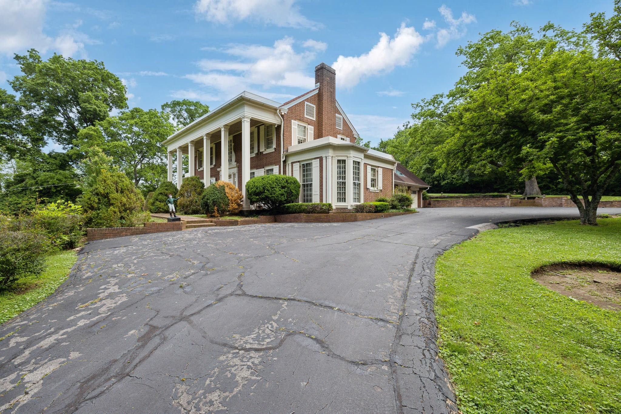 820 Overton Ln
