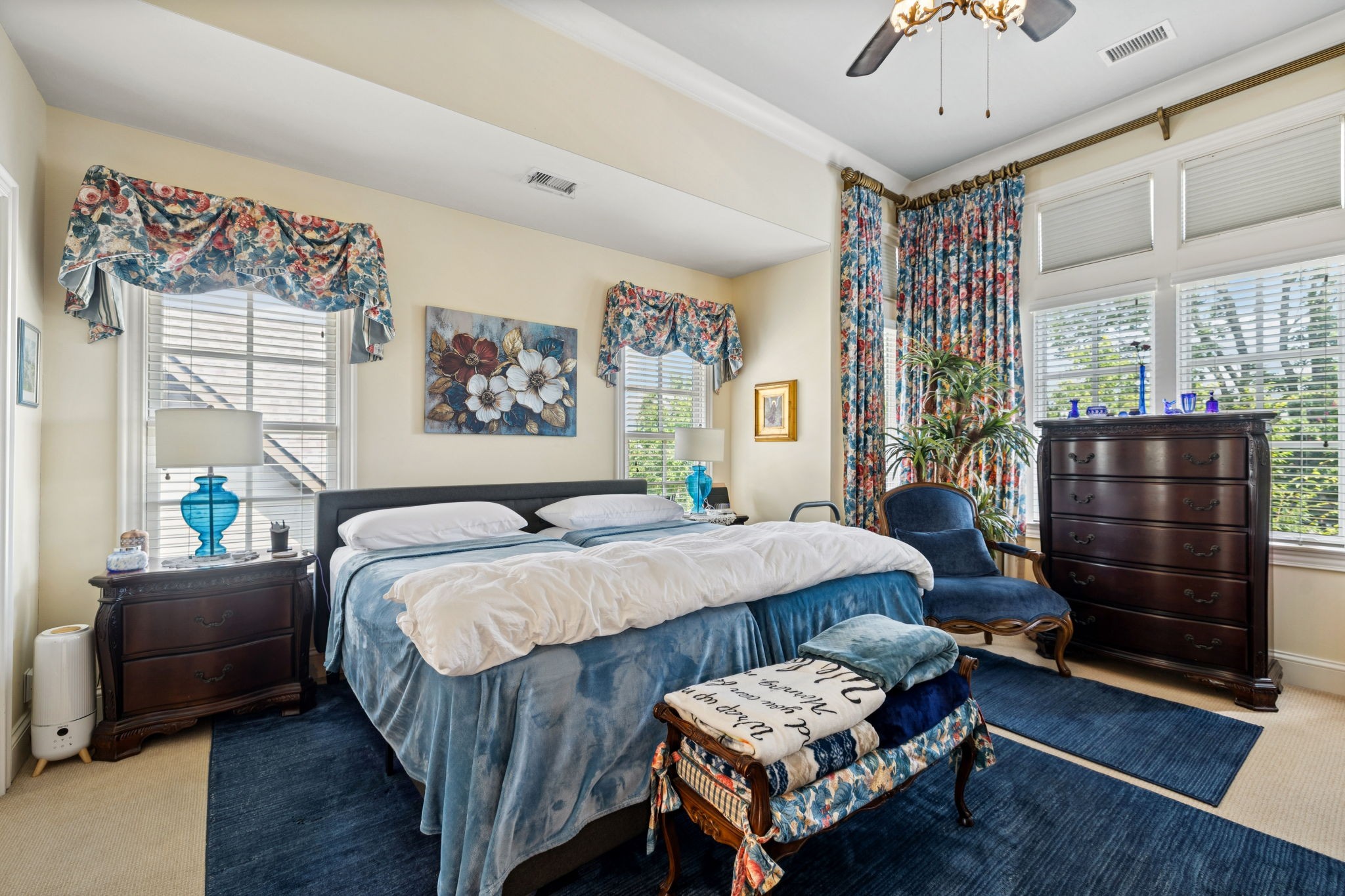 213 Lone Oak Village Way