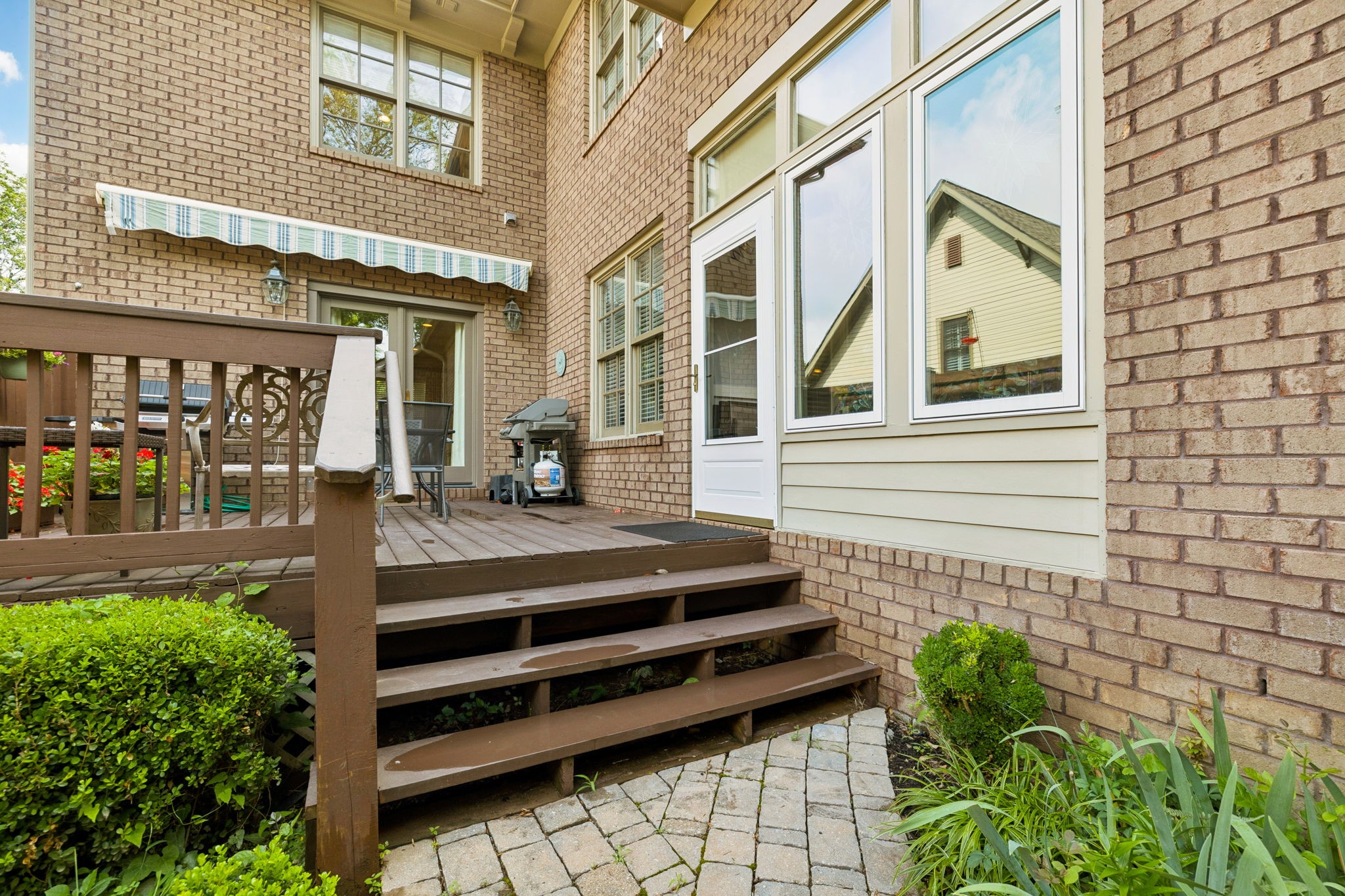 213 Lone Oak Village Way