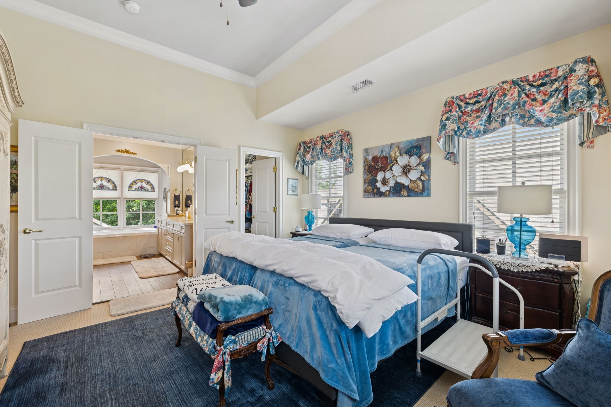 213 Lone Oak Village Way