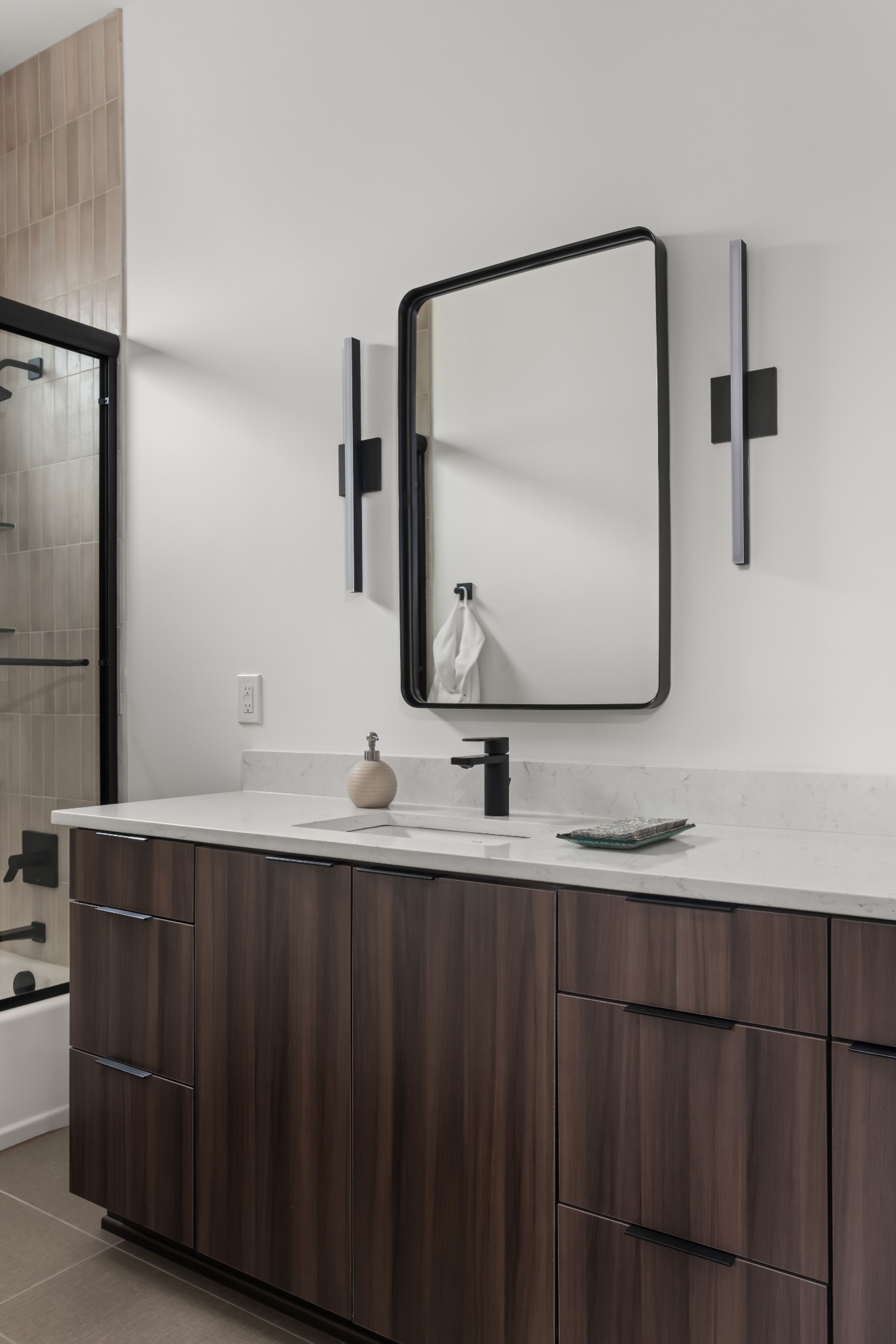 5820 Woodland Hills Dr