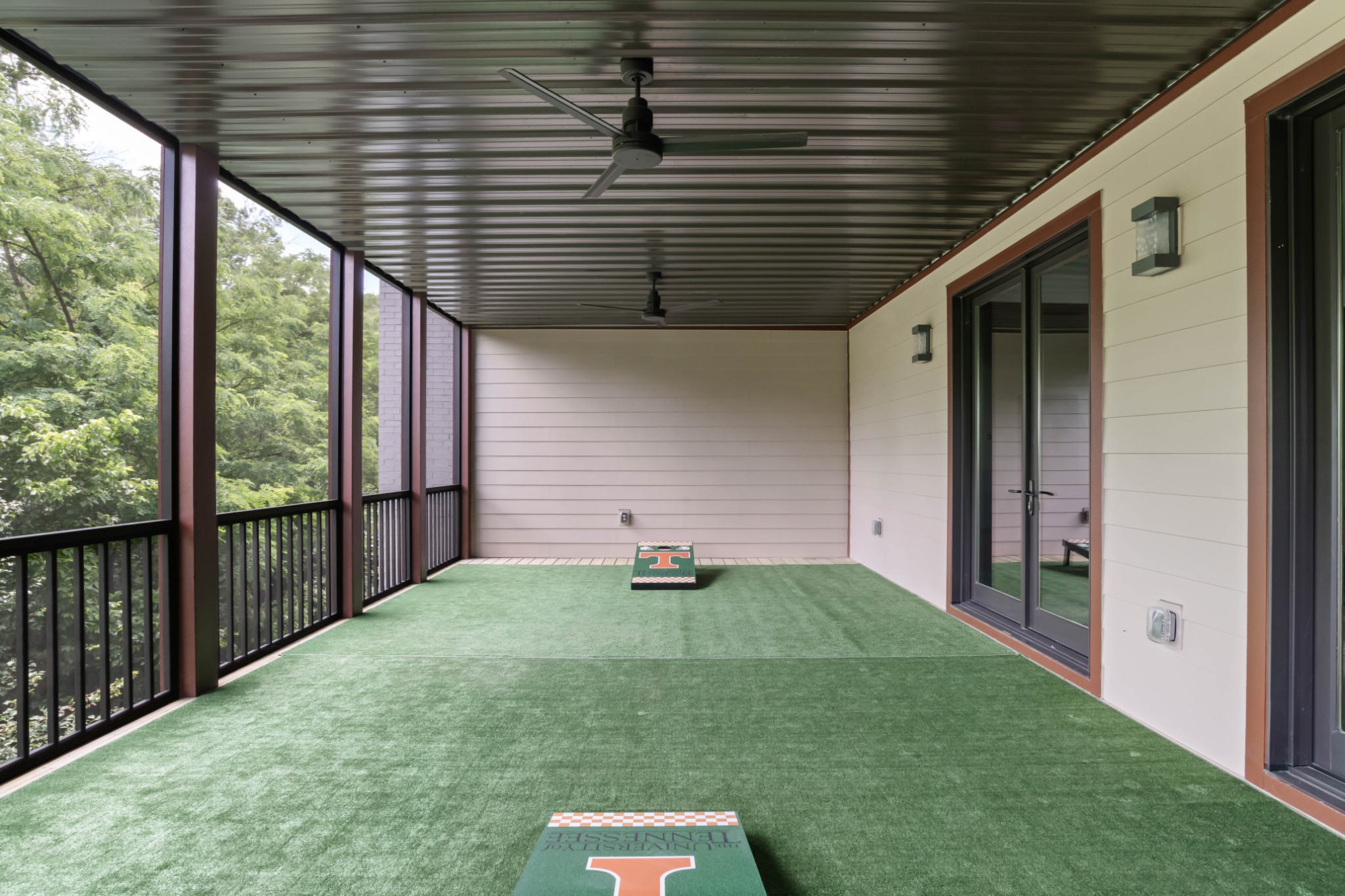 5820 Woodland Hills Dr