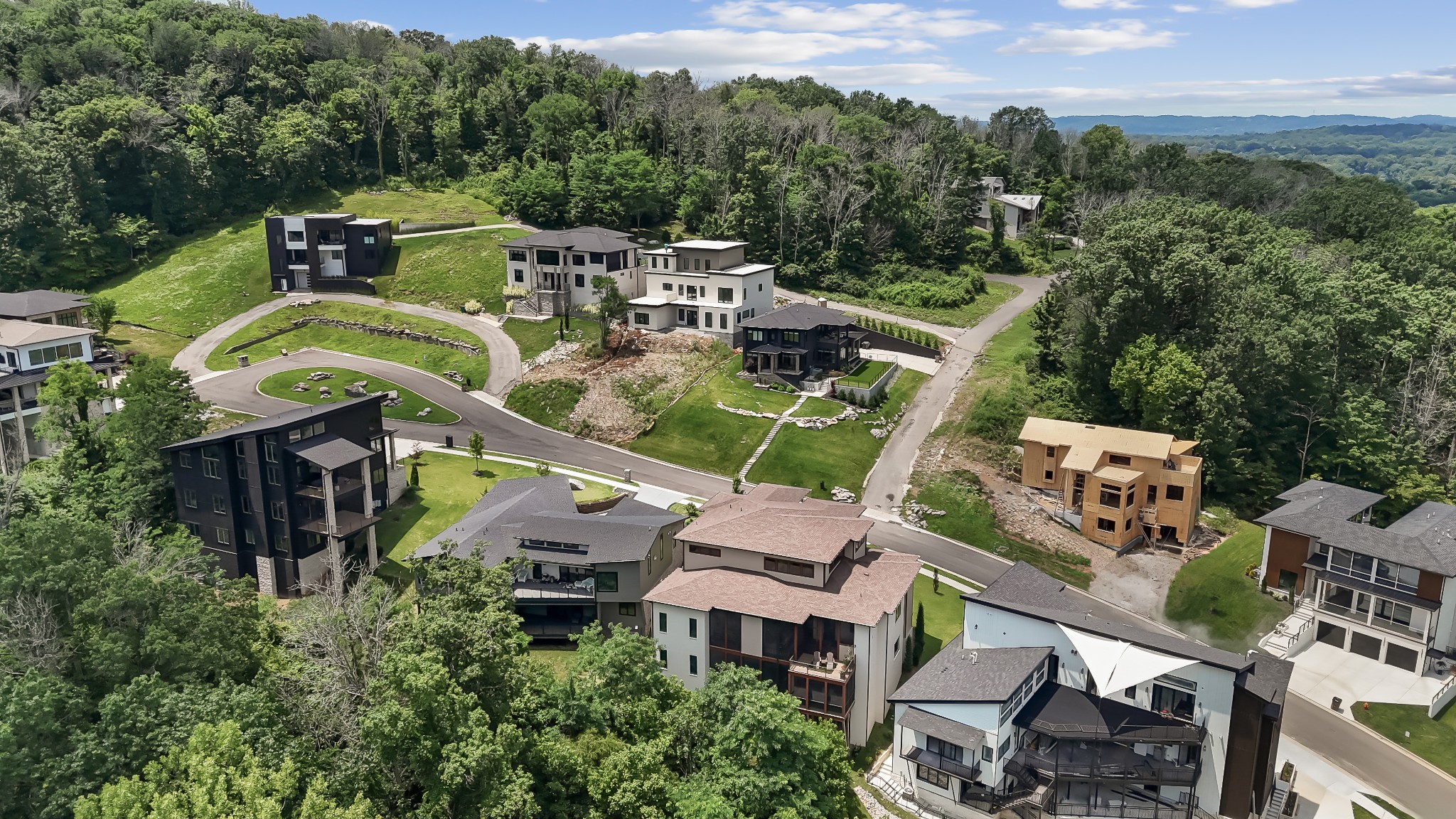 5820 Woodland Hills Dr