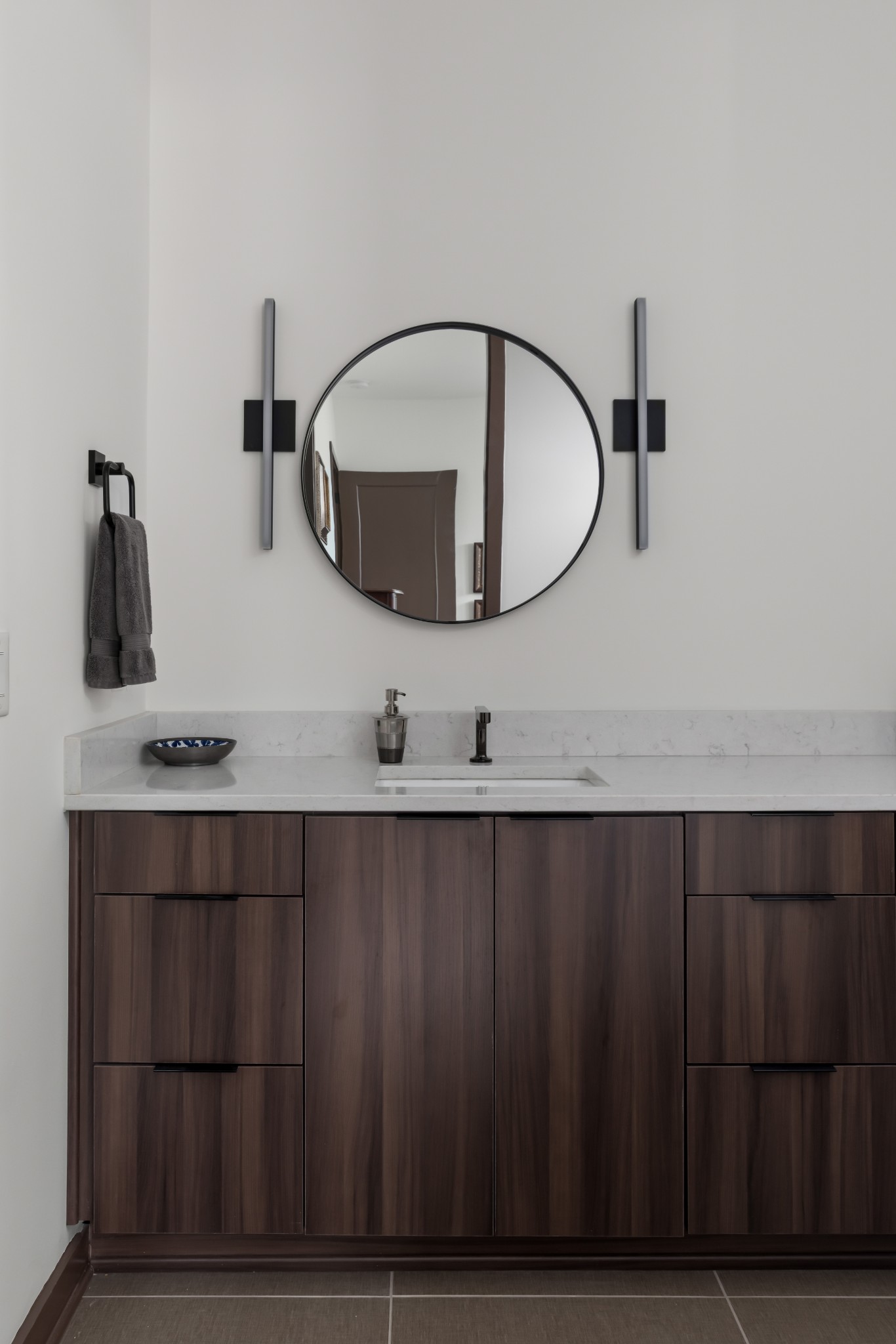 5820 Woodland Hills Dr