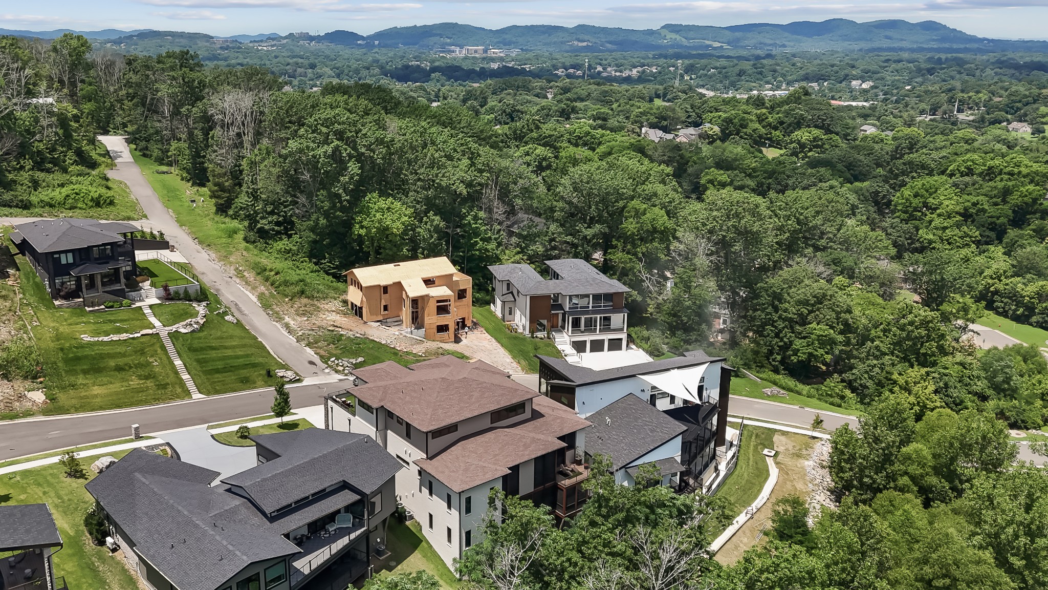 5820 Woodland Hills Dr