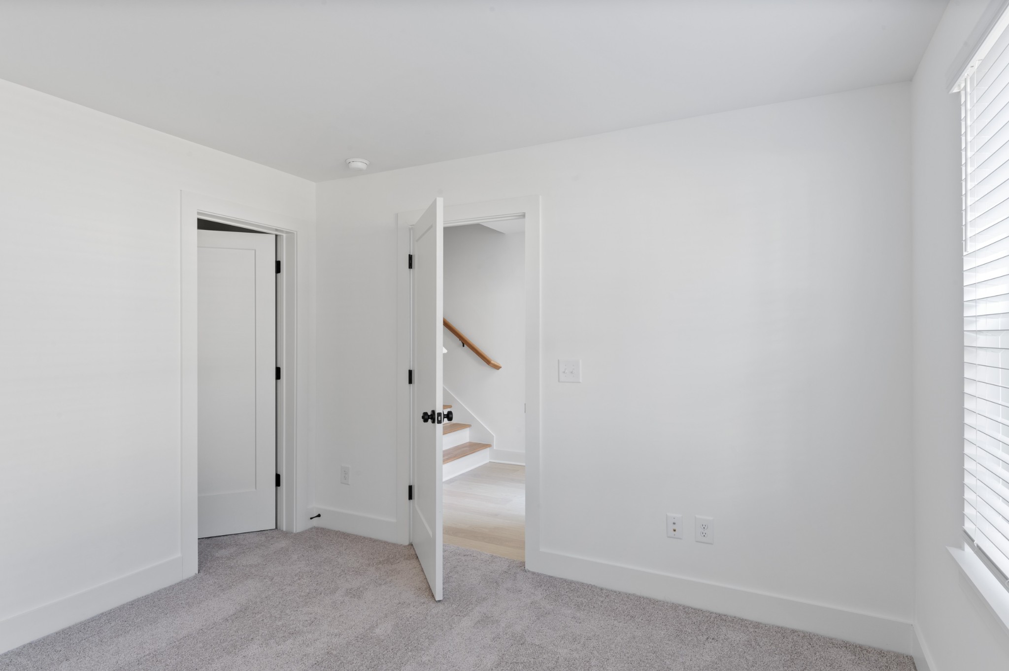 550 Markham St Unit: 12