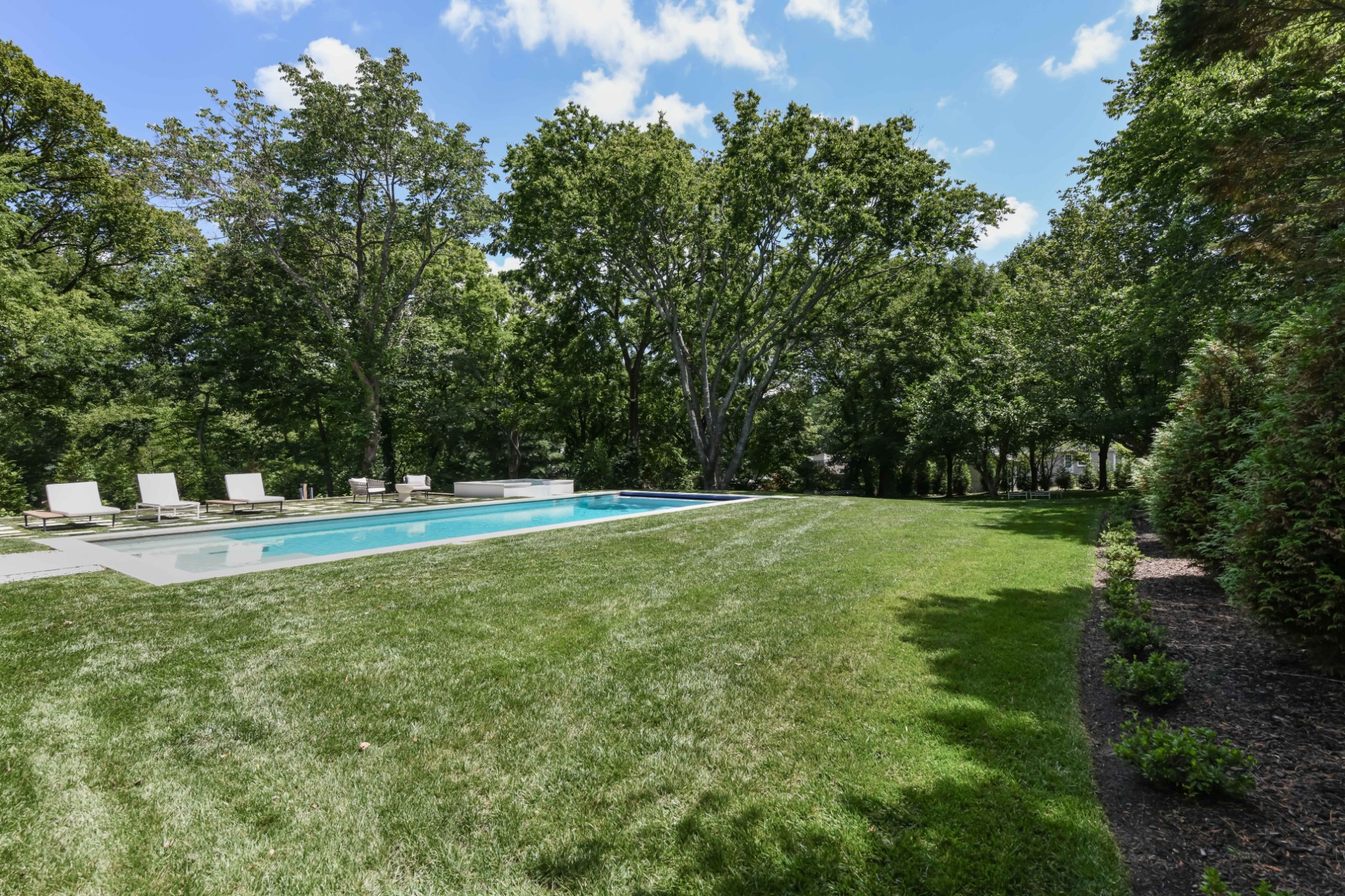 4008 Wallace Ln