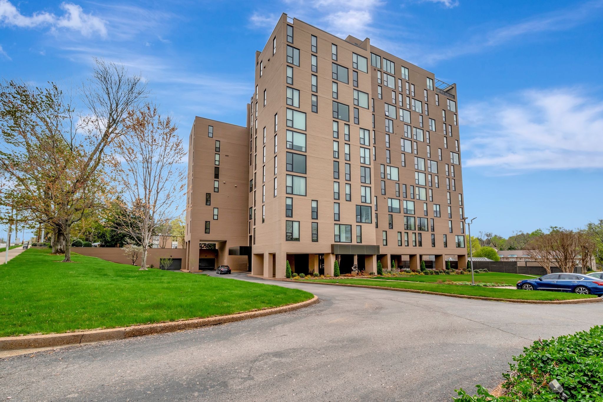3901 West End Ave Unit: 403