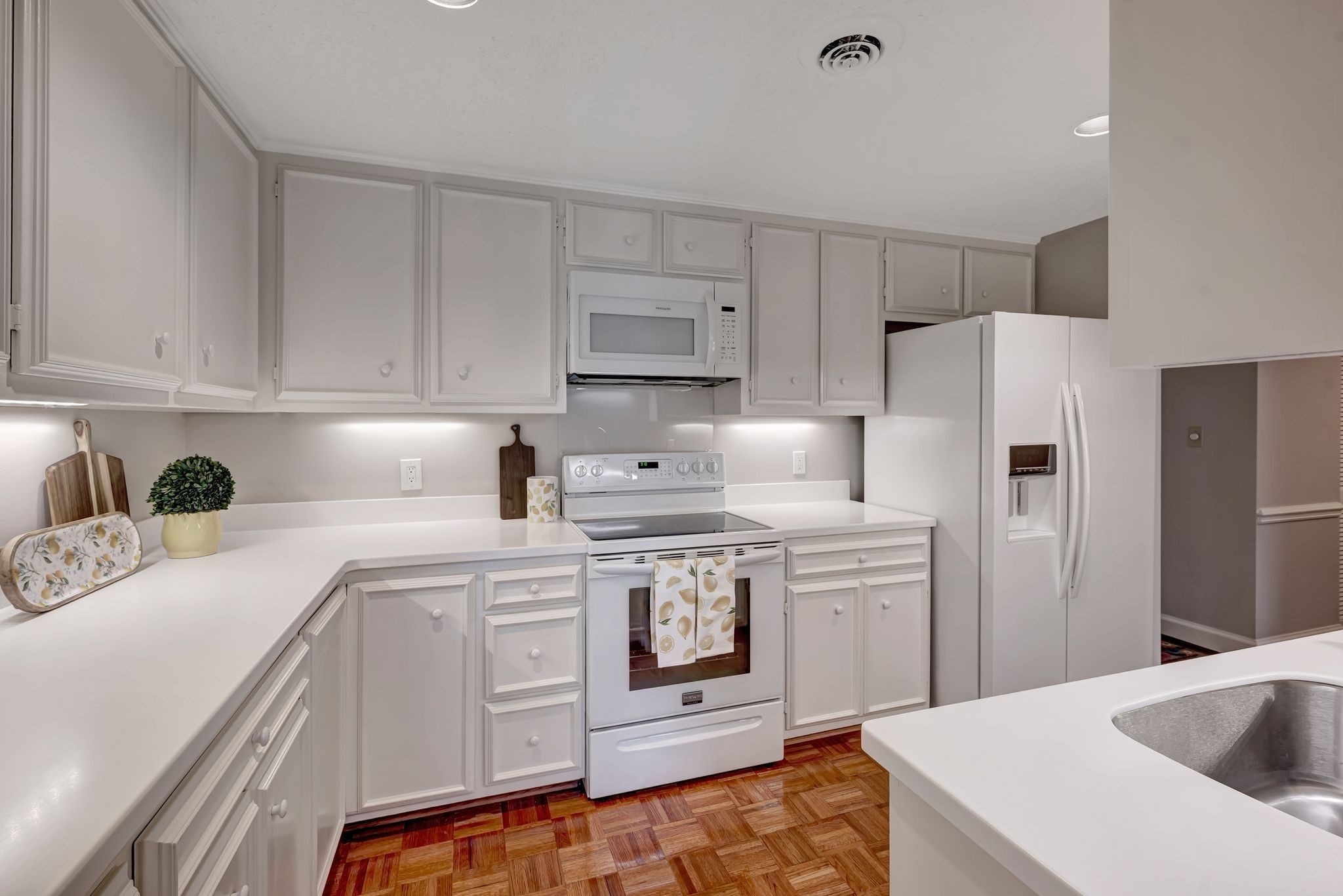 3901 West End Ave Unit: 403