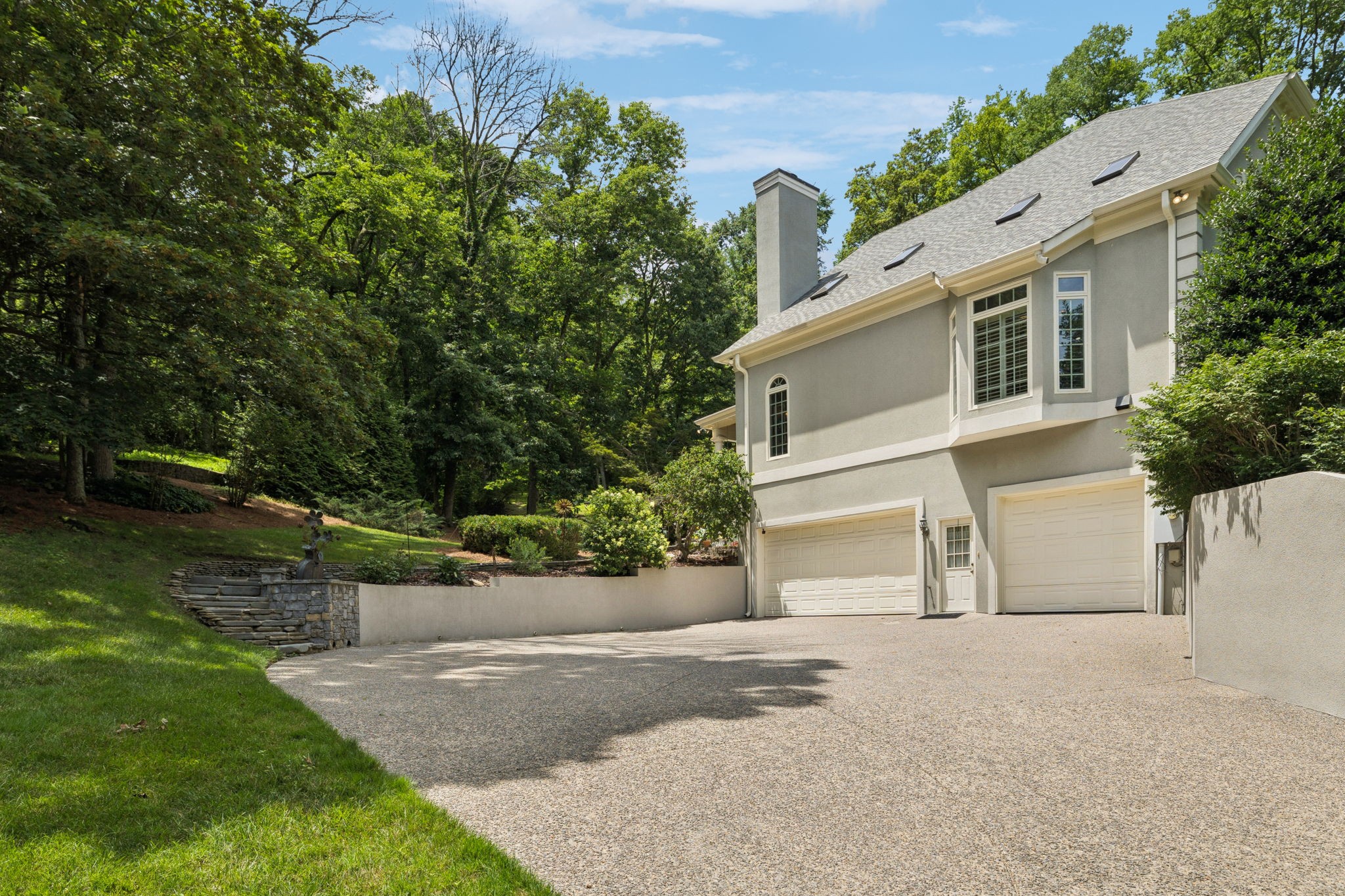 545 Grand Oaks Dr
