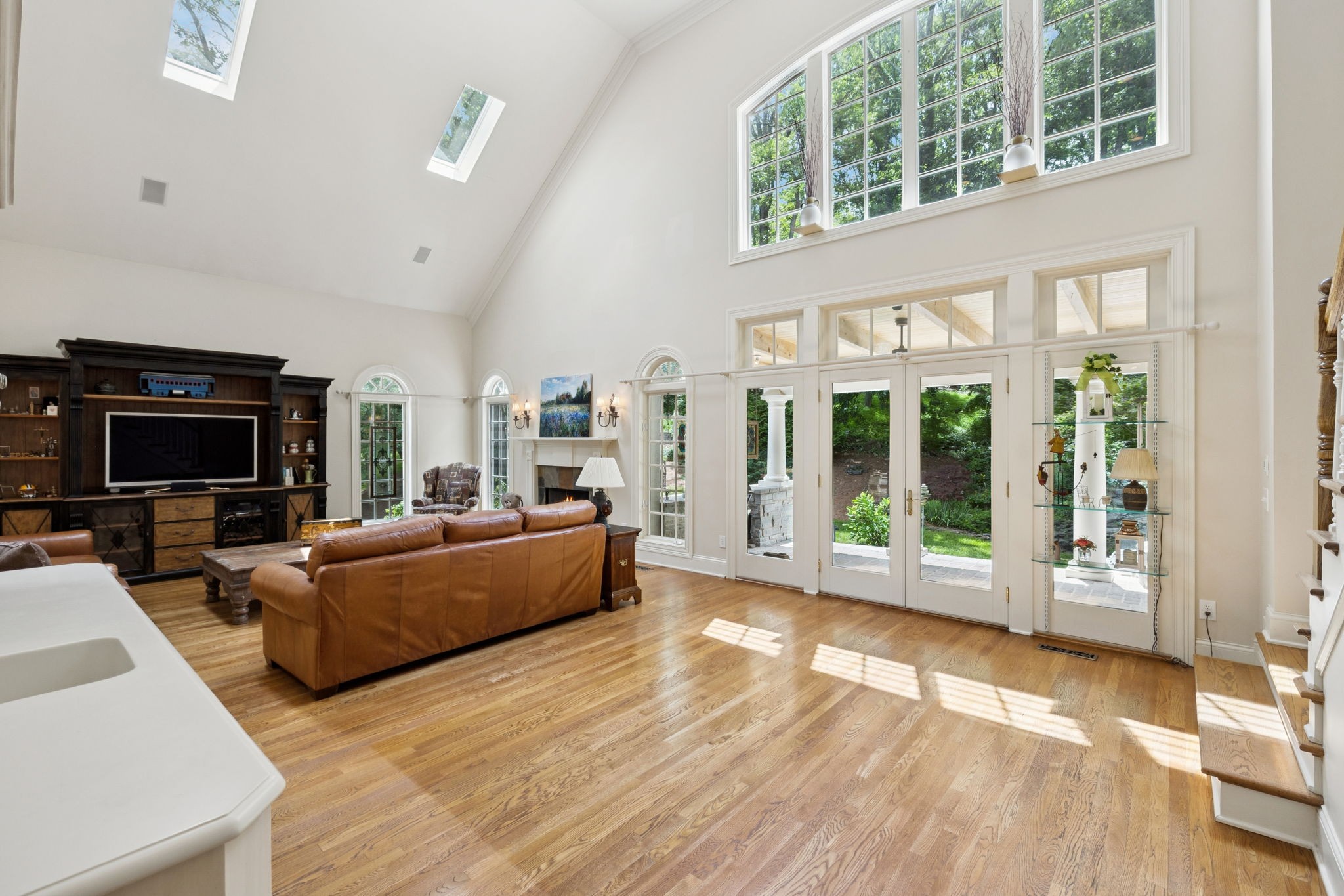 545 Grand Oaks Dr
