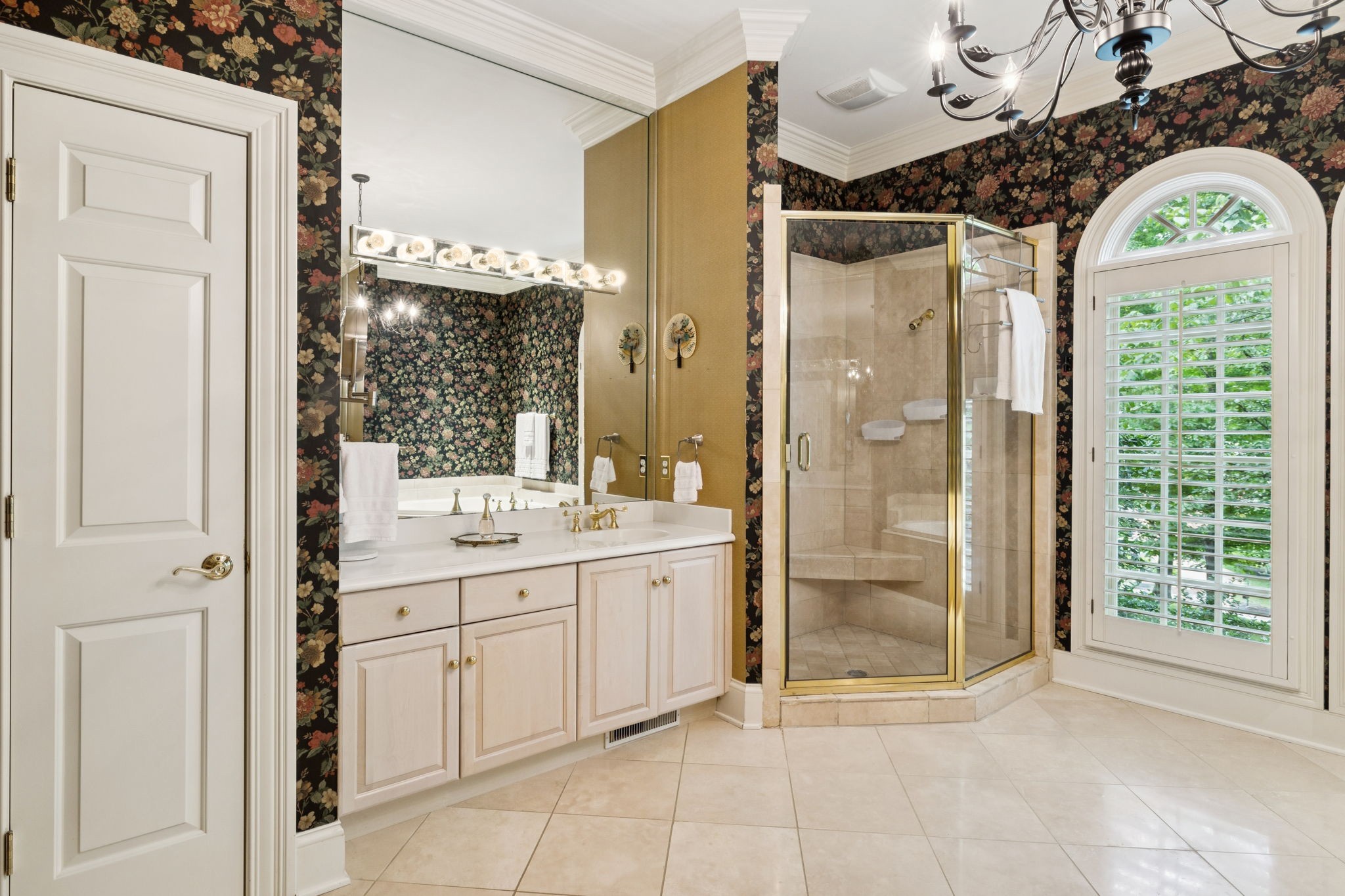 545 Grand Oaks Dr