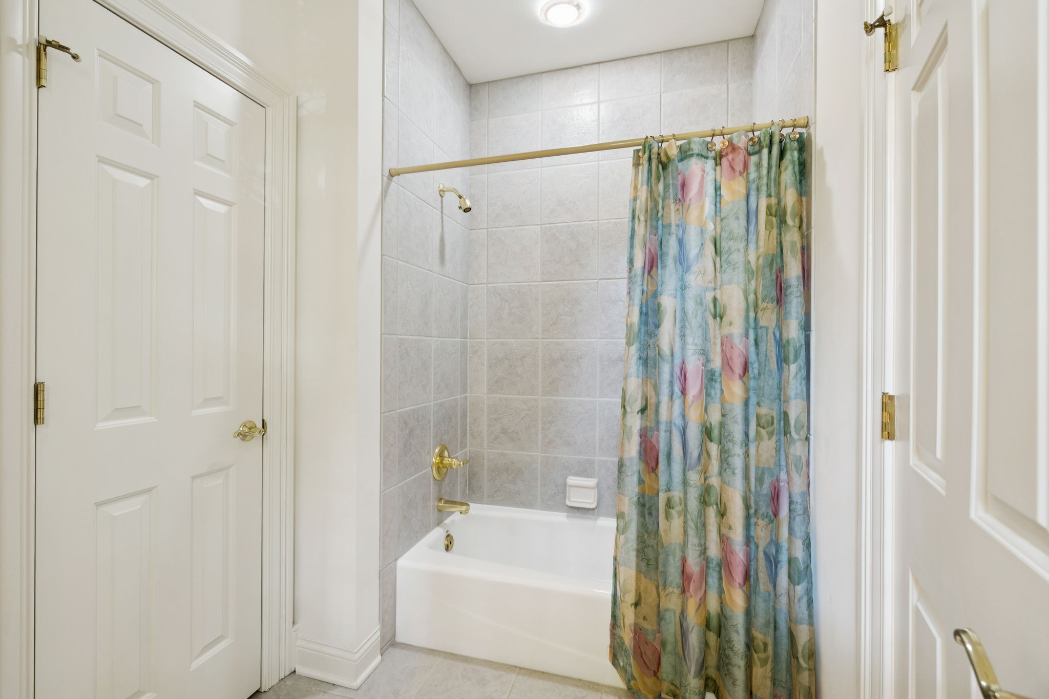 545 Grand Oaks Dr