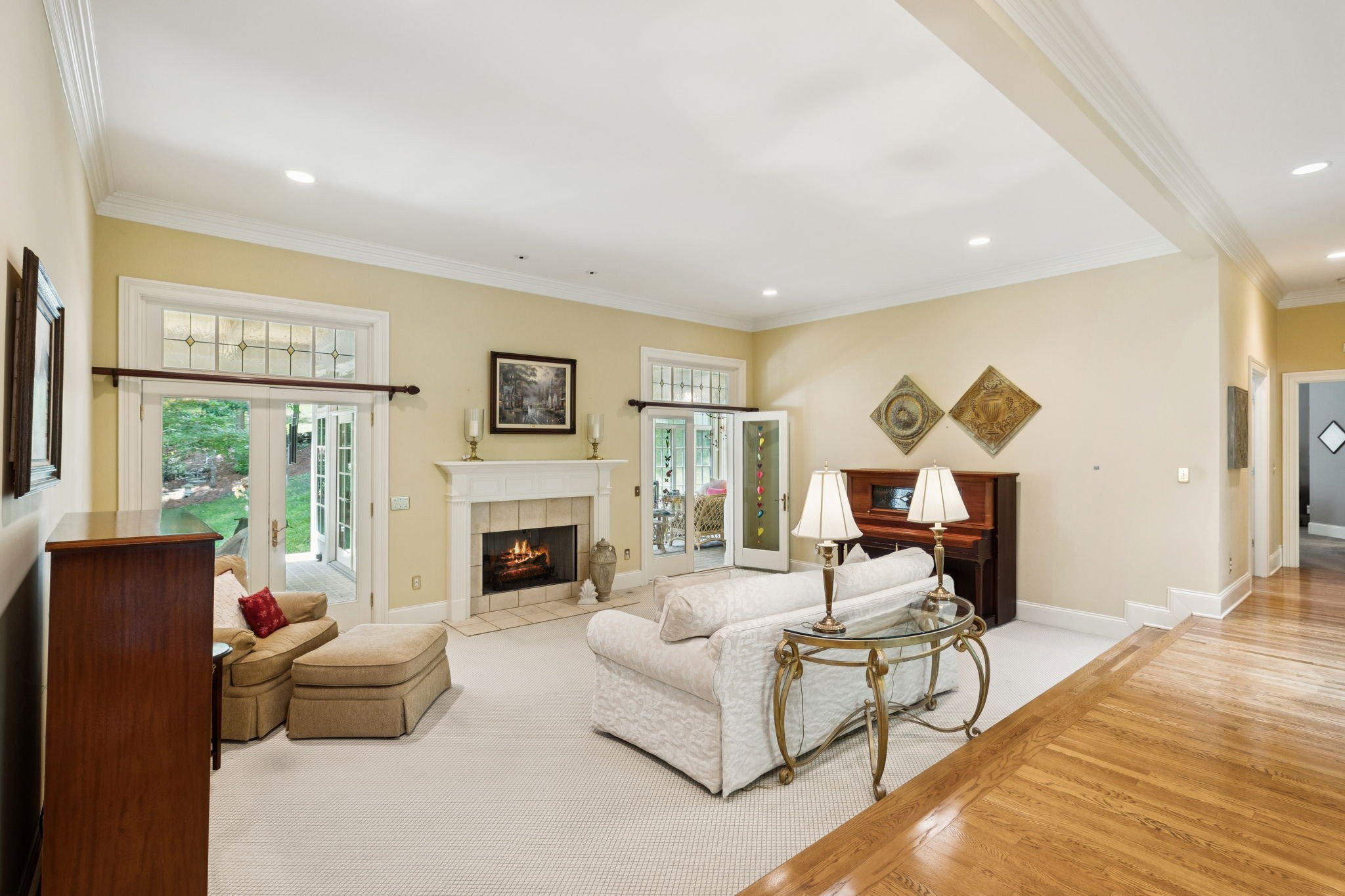 545 Grand Oaks Dr