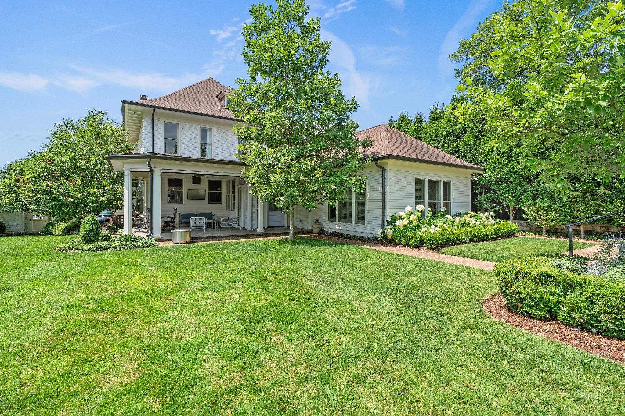 1504 Sweetbriar Ave