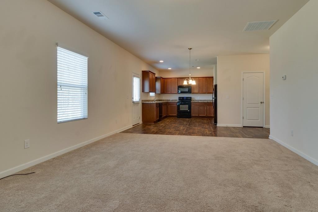 2225 Bee Hive Dr