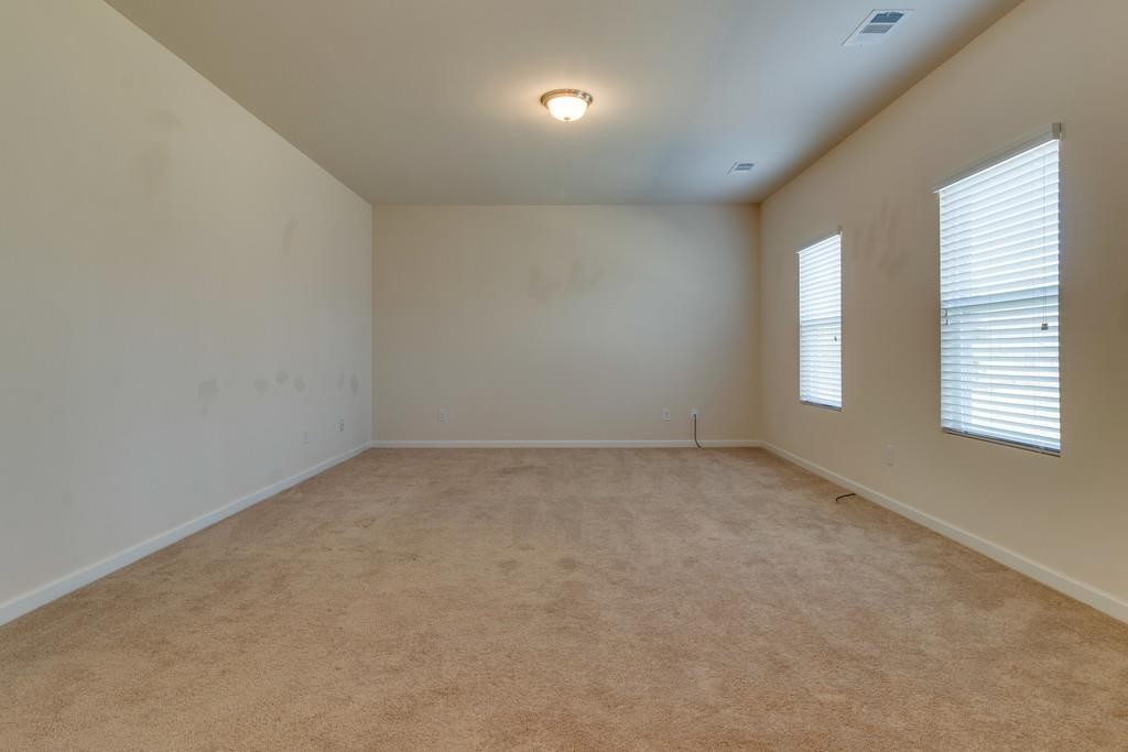 2225 Bee Hive Dr