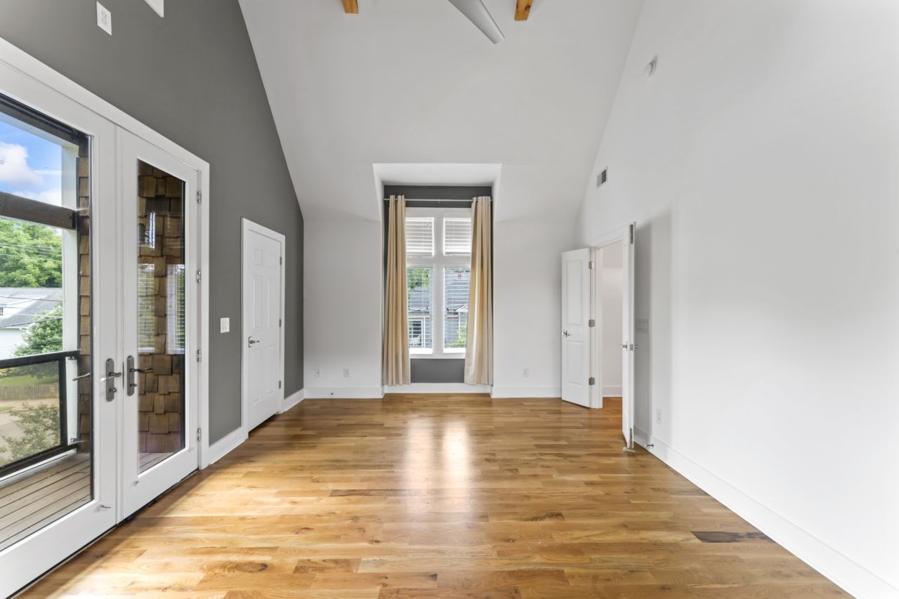 2115 Grantland Ave