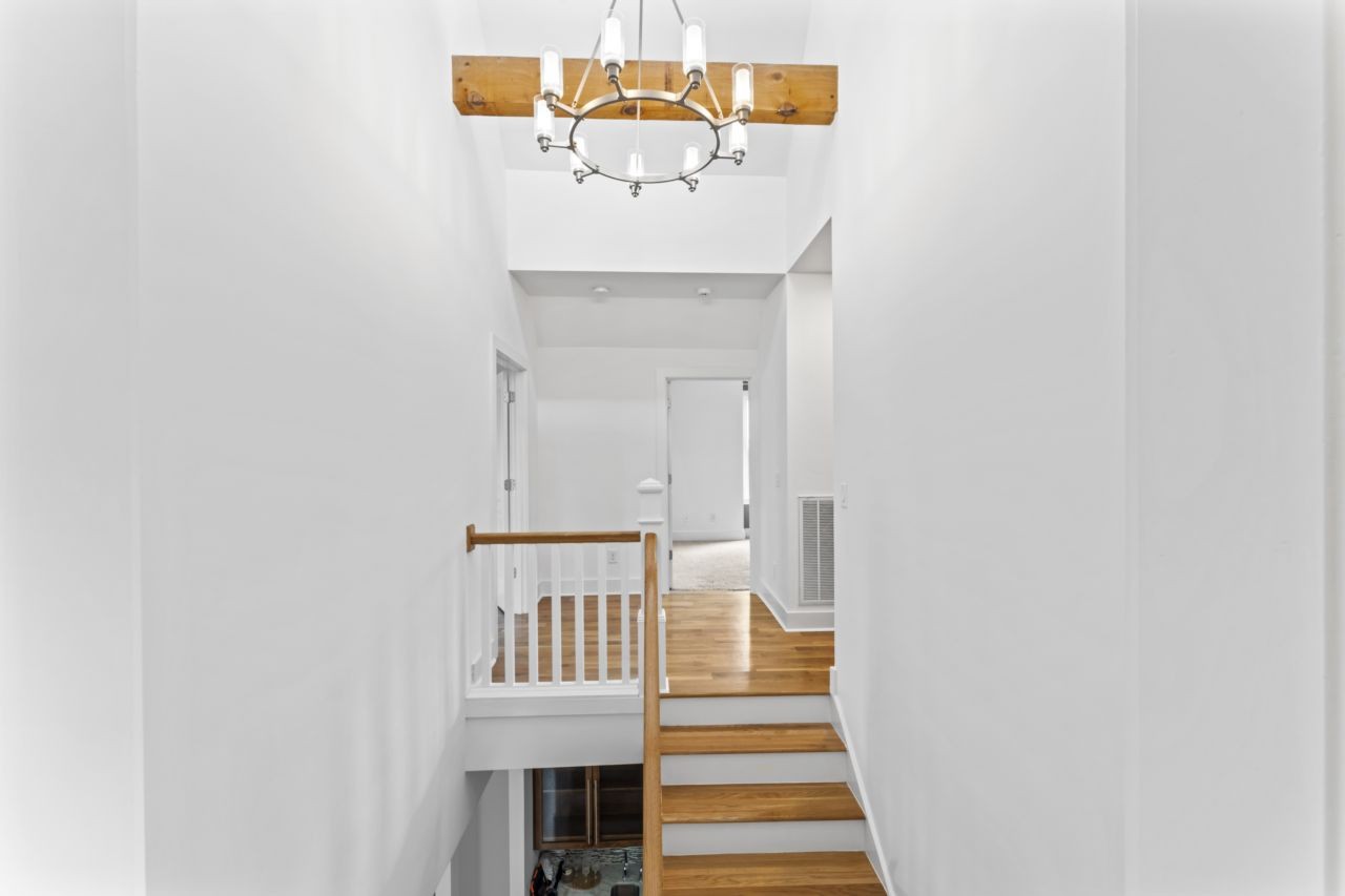 2115 Grantland Ave