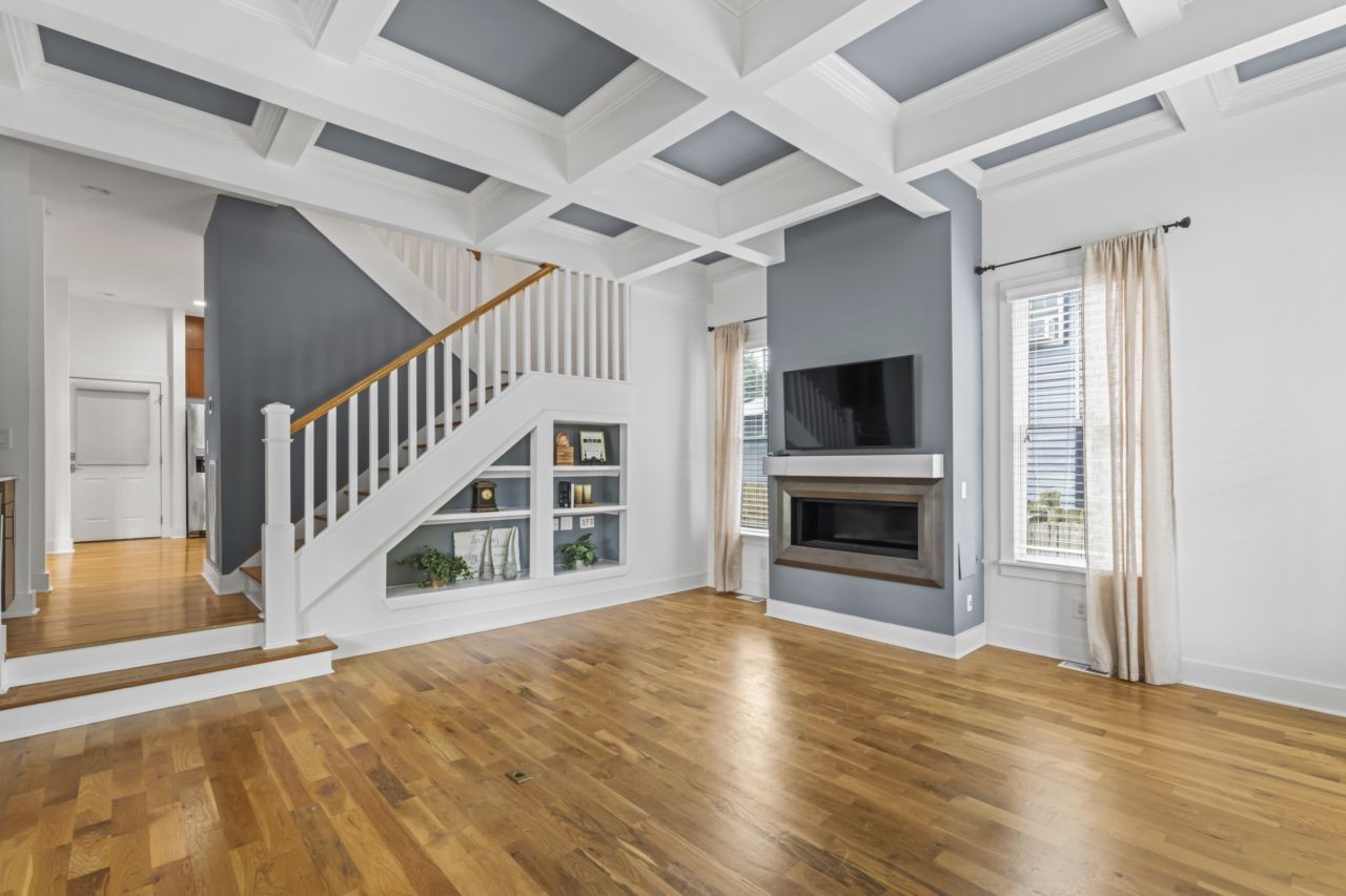 2115 Grantland Ave