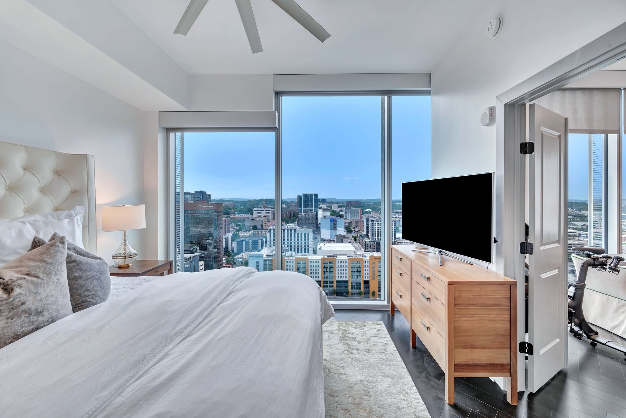1616 West End Ave Unit: 2101