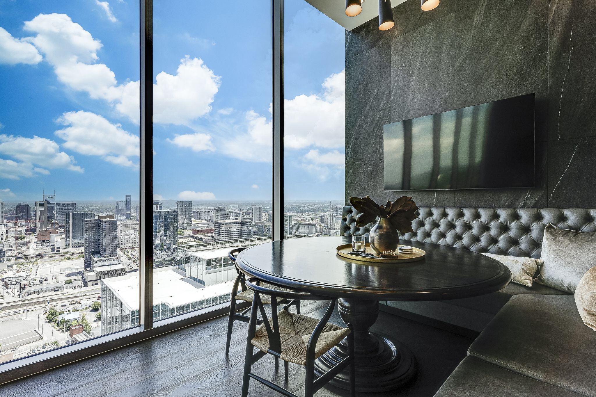 1616 West End Ave Unit: 2101
