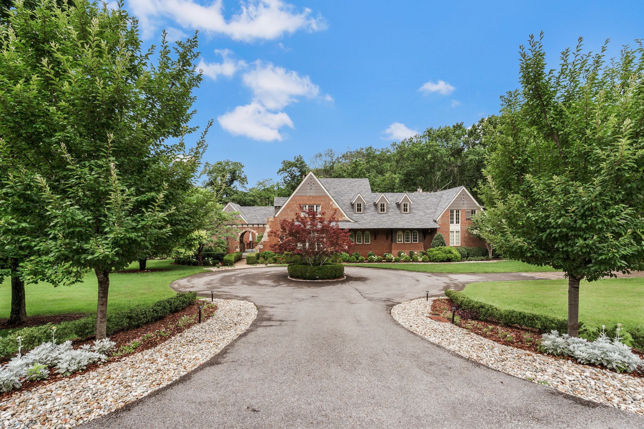 4517 Alcott Dr