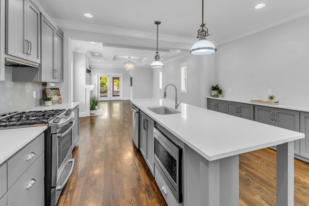 2803B W Kirkwood Ave