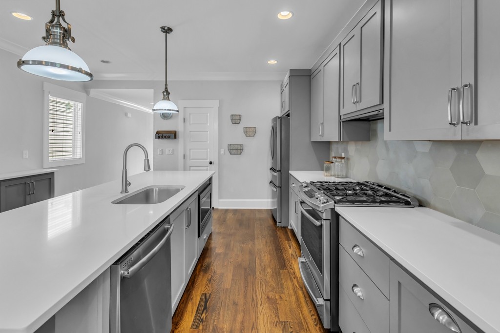 2803B W Kirkwood Ave