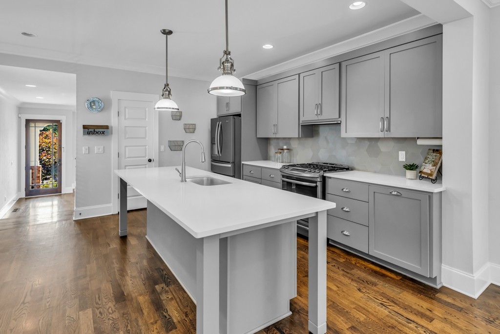 2803B W Kirkwood Ave